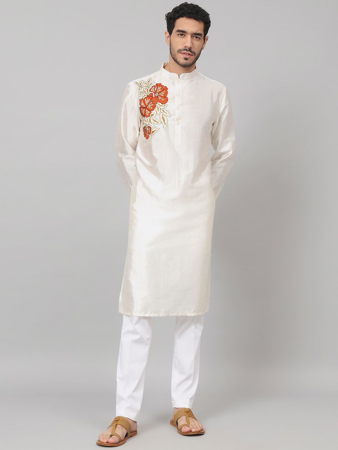 HILO DESIGN Floral Embroidered Mandarin Collar Cotton Silk Kurta-picture-14