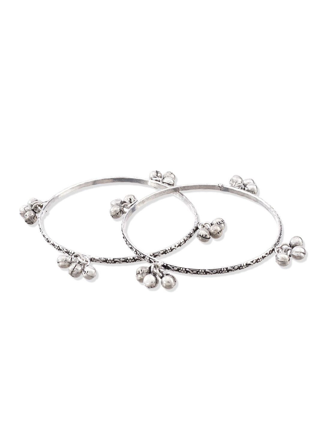 ATIBELLE Set Of 4 Silver Plated & Ghunghroo Stone Studded Earrings maangtikka & Bangles
