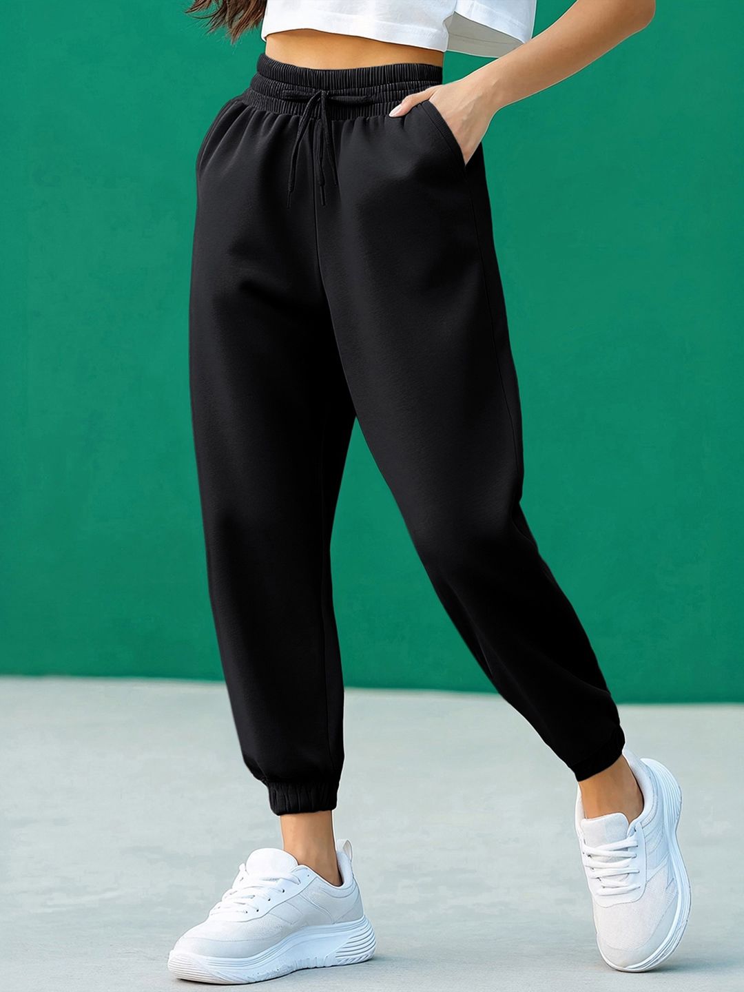 Women Solid Oversized Fit Cargo Joggers