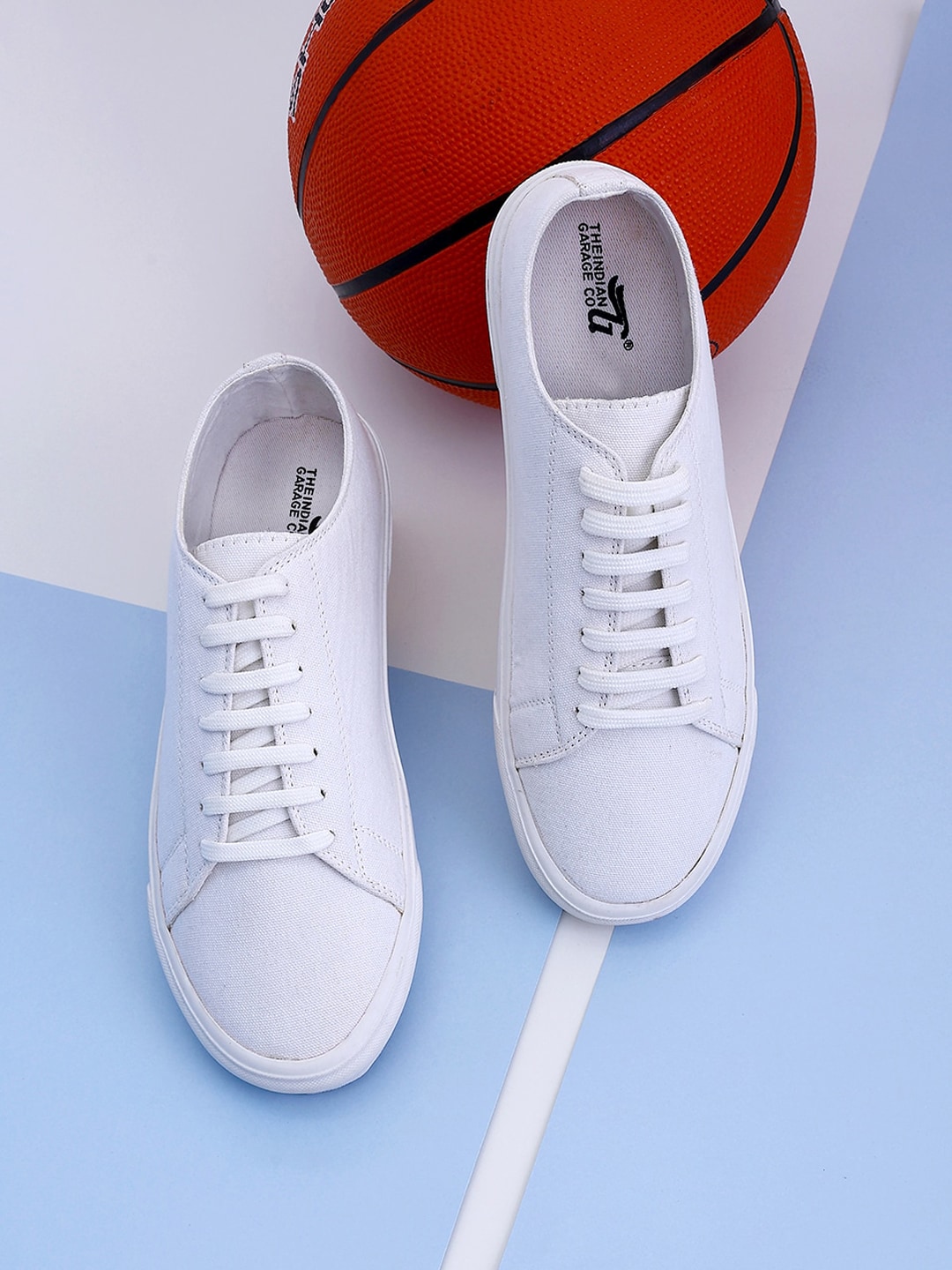 The Indian Garage Co Men White Round Toe Lace-Up Sneakers