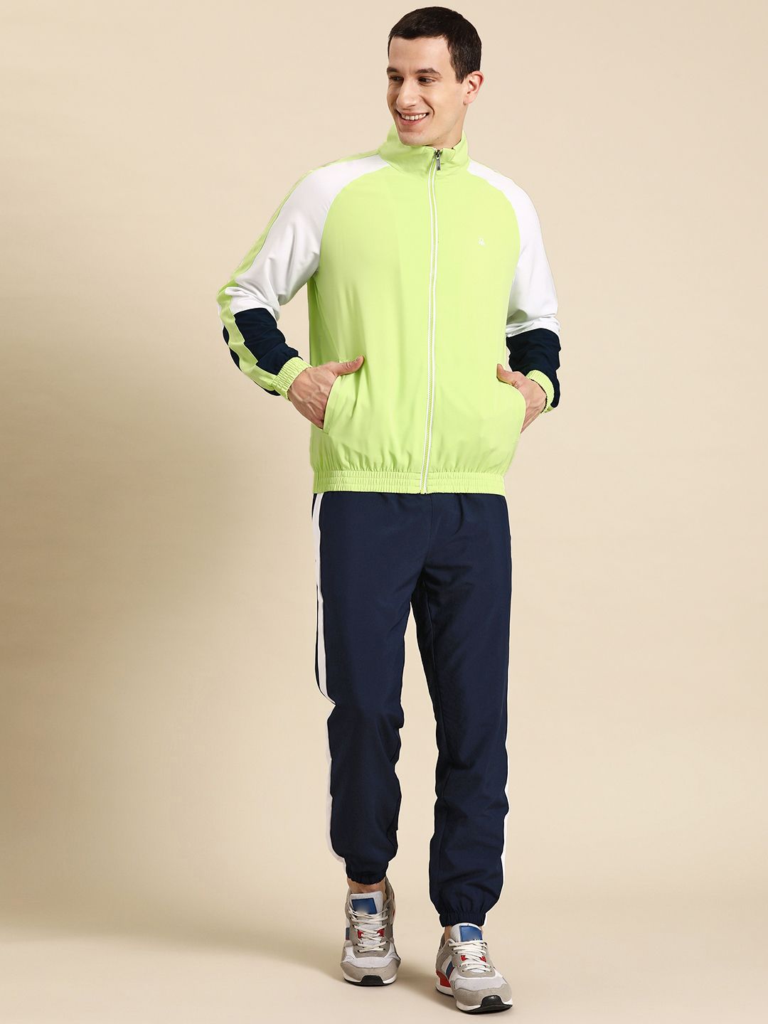 United Colors of Benetton Colourblocked Raglan Sleeves Mock Neck Front Zipper Tracksuit-image-30