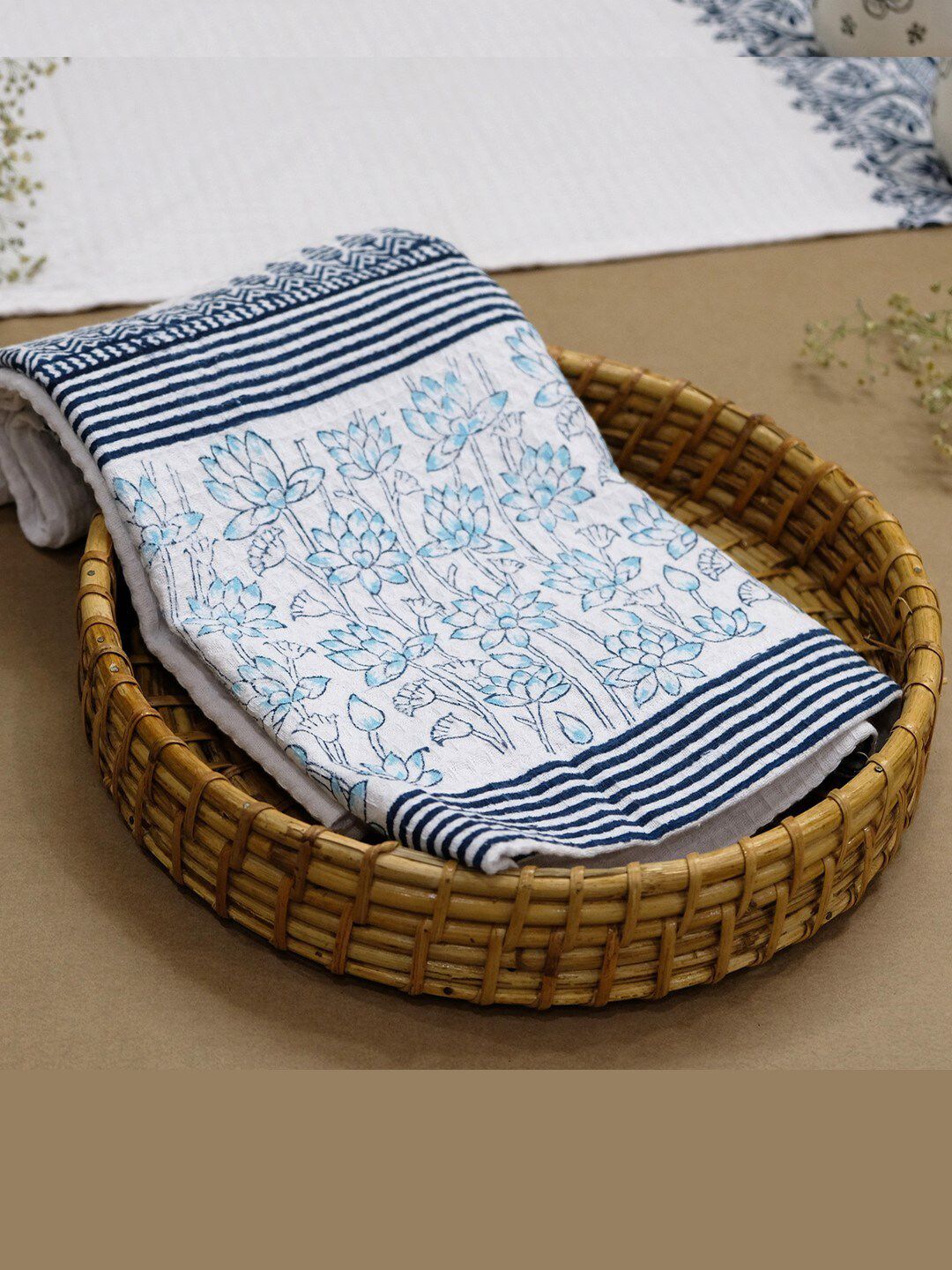 DESIGN GAATHA Off White & Blue Lotus Printed 350 GSM Cotton Bath Towel-picture-22