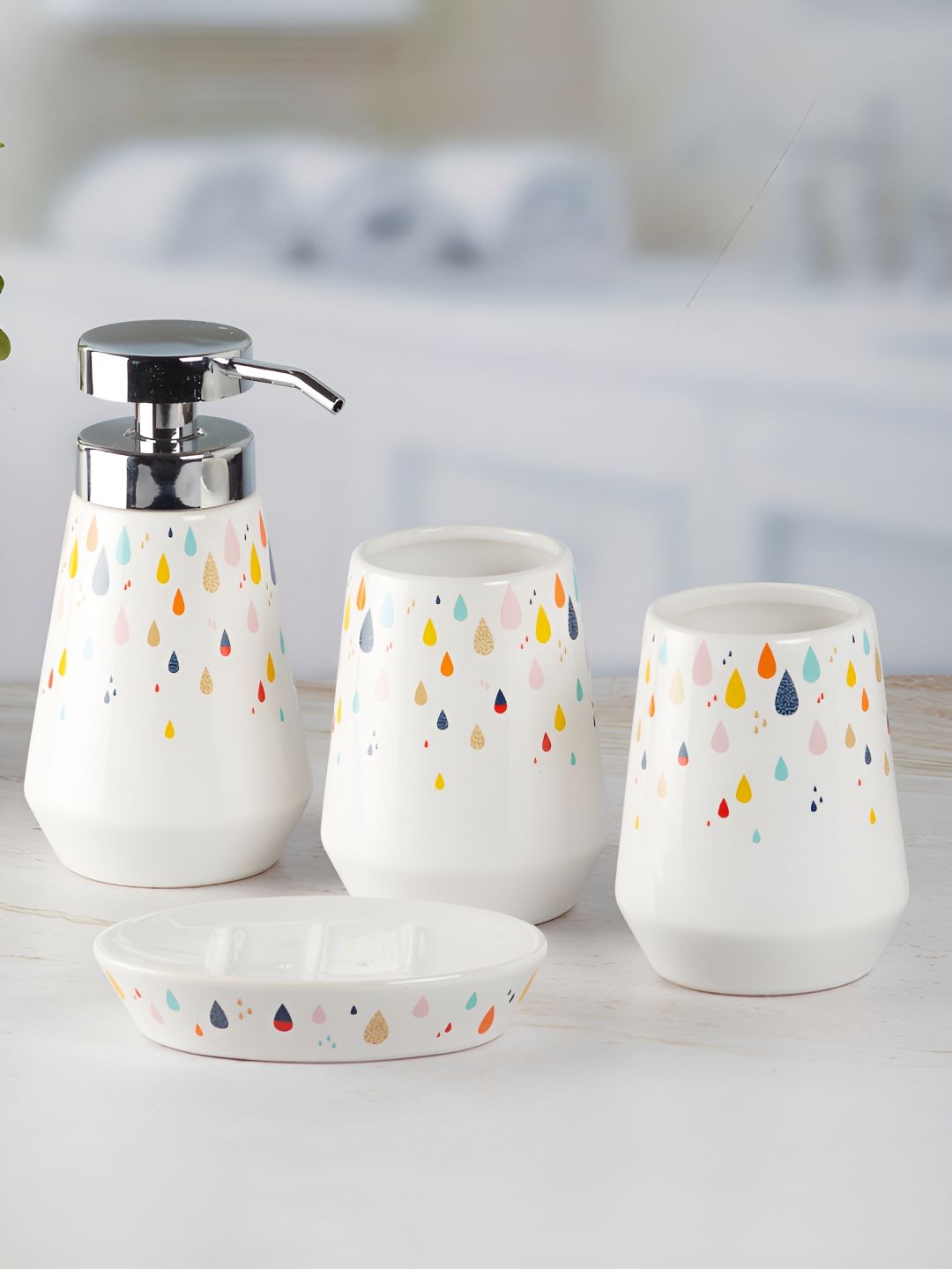 Kookee White 4 Pieces Abstract Ceramic Bath Accessories Set-image-30