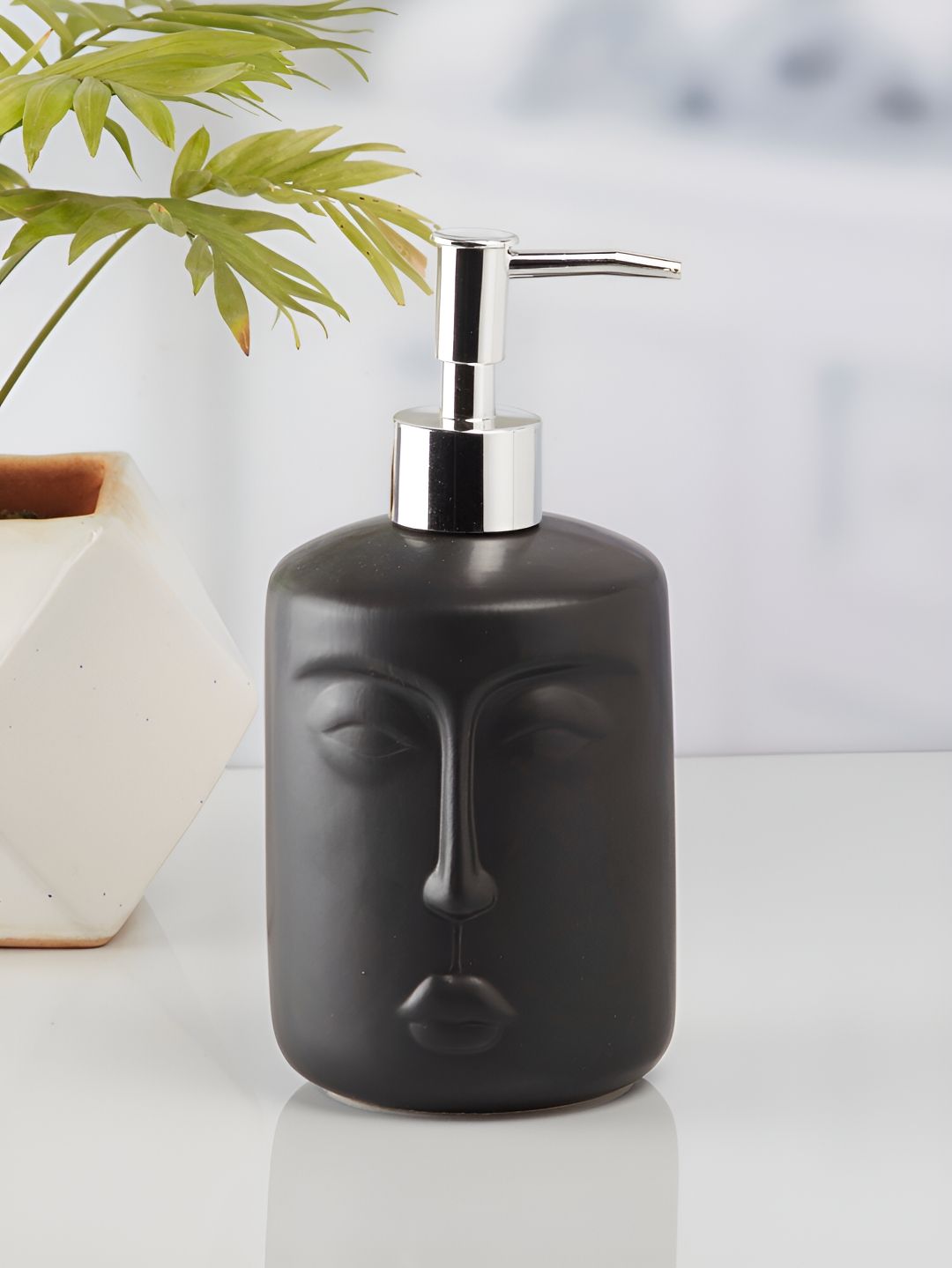 Kookee Black Abstract Ceramic Soap Dispenser-picture-45