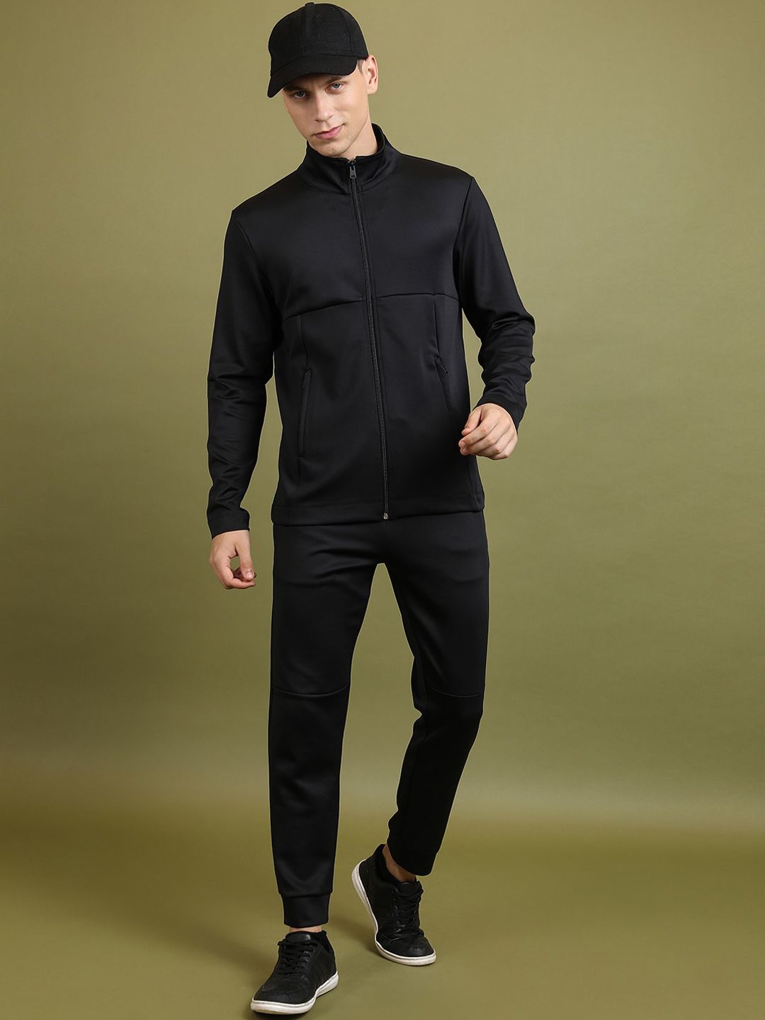 HIGHLANDER Mock Collar Jacket With Joggers-picture-31