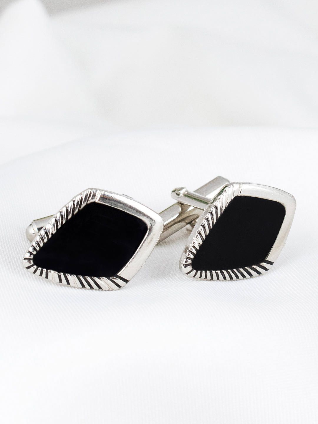 Kavove Exquisite Enamel Cufflink-picture-29