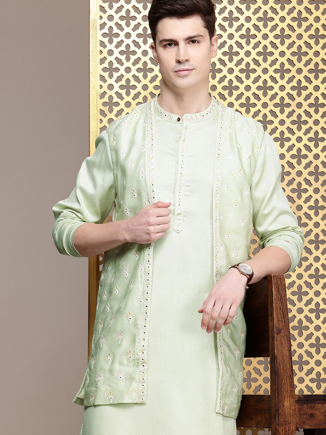 House of Pataudi Men Jashn Ethnic Motifs Regular Thread Work Kurta &Trousers With Jacket-picture-27