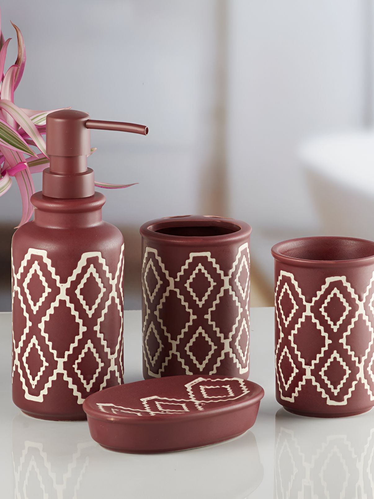 Kookee Brown 4 piece Abstract Ceramic Bath Accessories Set-image-13