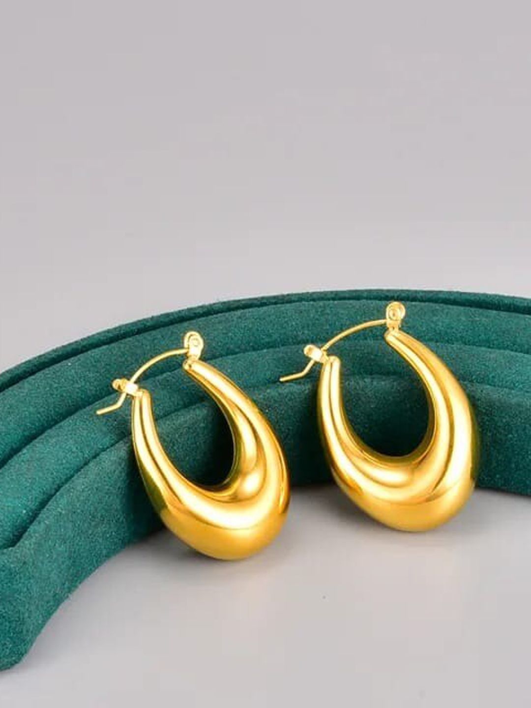 VIEN Gold-Plated Oval Hoop Earrings-picture-41