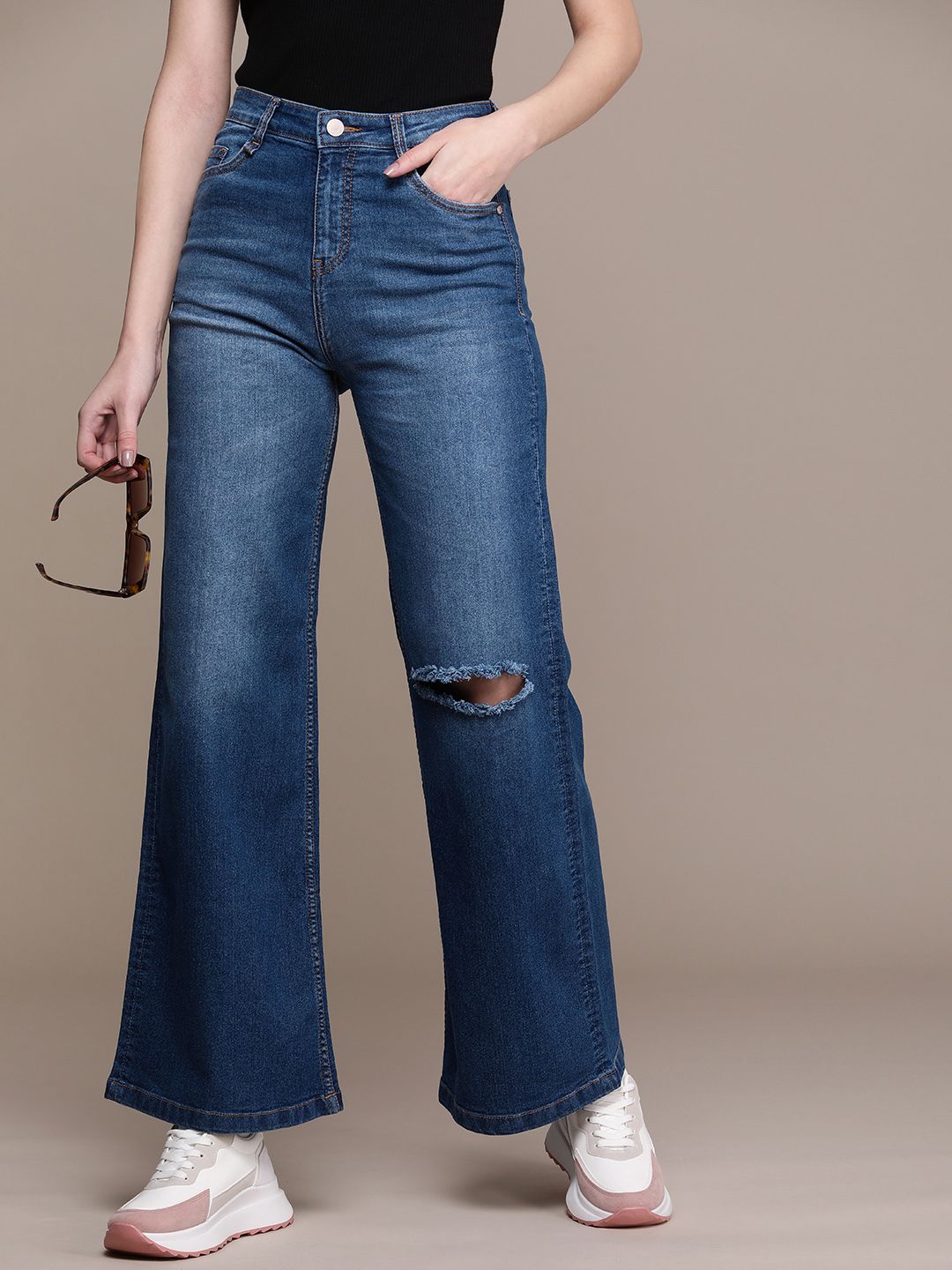 The Roadster Life Co. Women Wide Leg High-Rise Slash Knee Light Fade Stretchable Jeans-picture-31