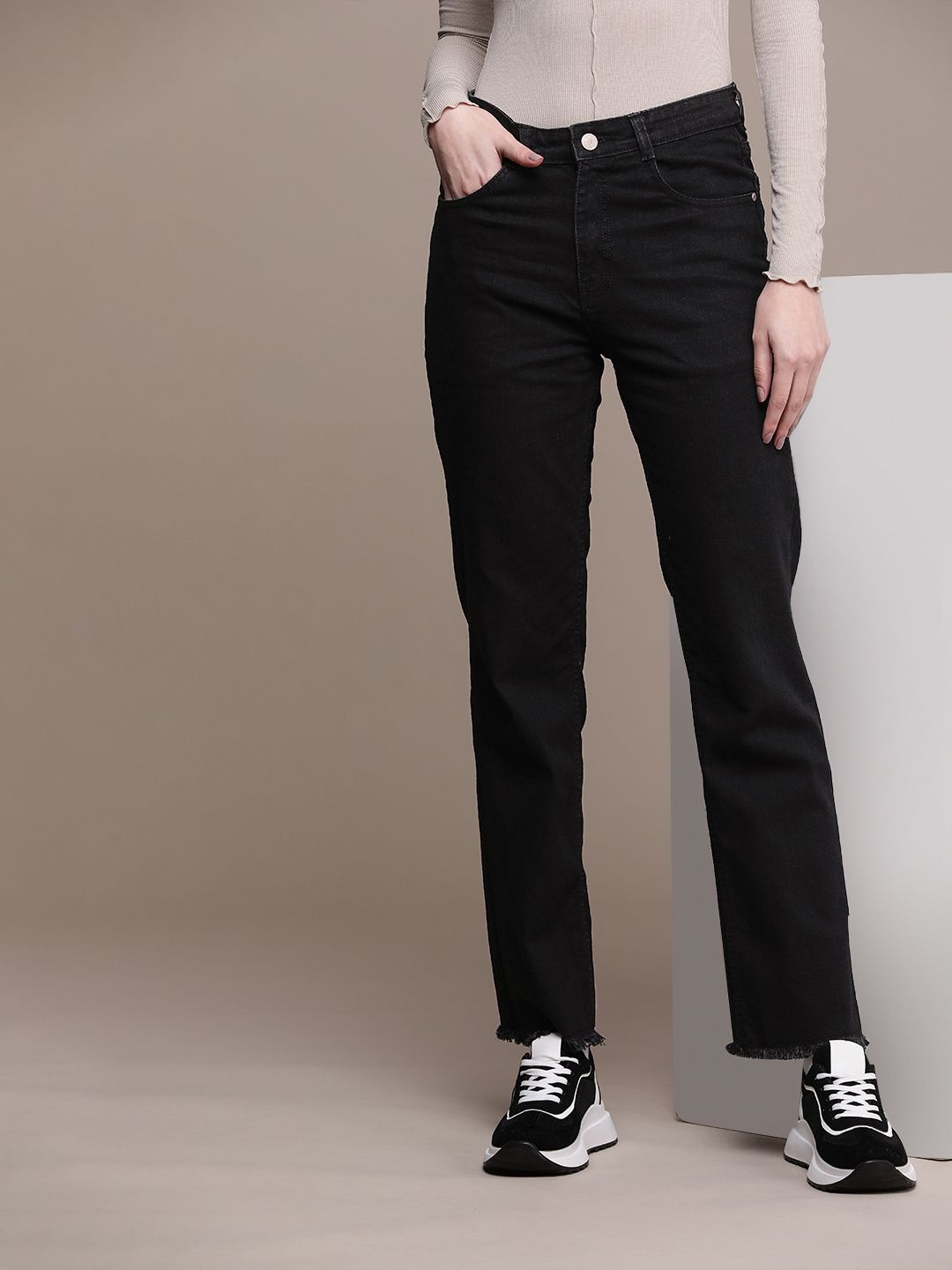 The Roadster Lifestyle Co. Women Straight Fit Stretchable Jeans