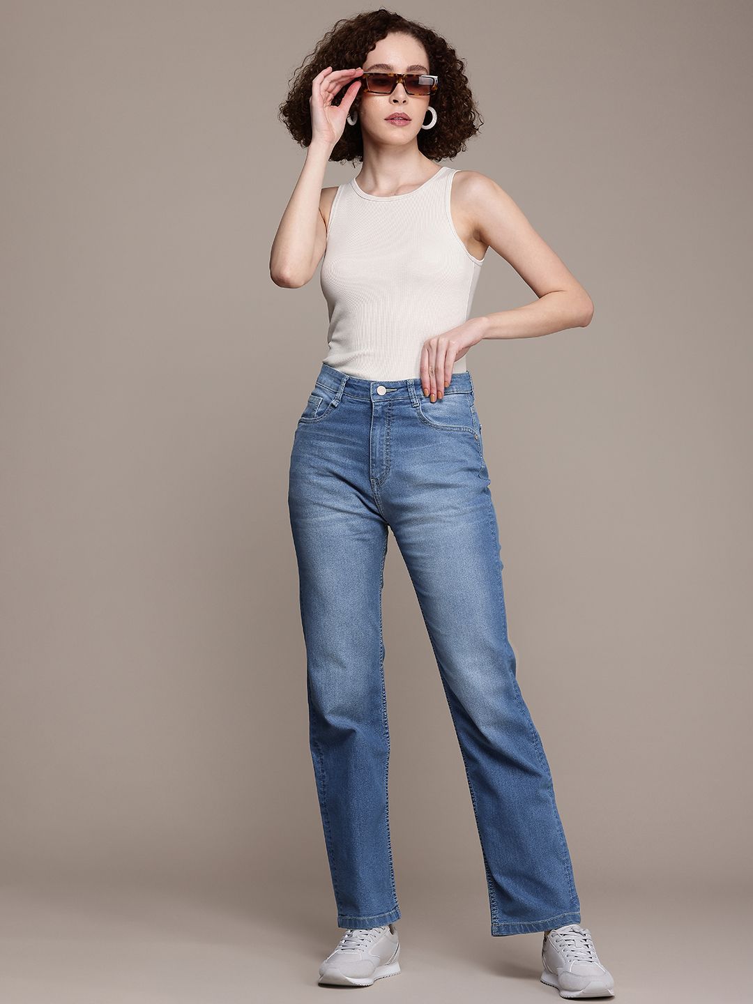The Roadster Life Co. Straight Fit High-Rise Light Fade Stretchable Jeans