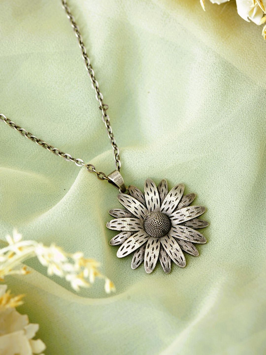 ATIBELLE German Silver Plated Floral Shaped Pendant With Chain