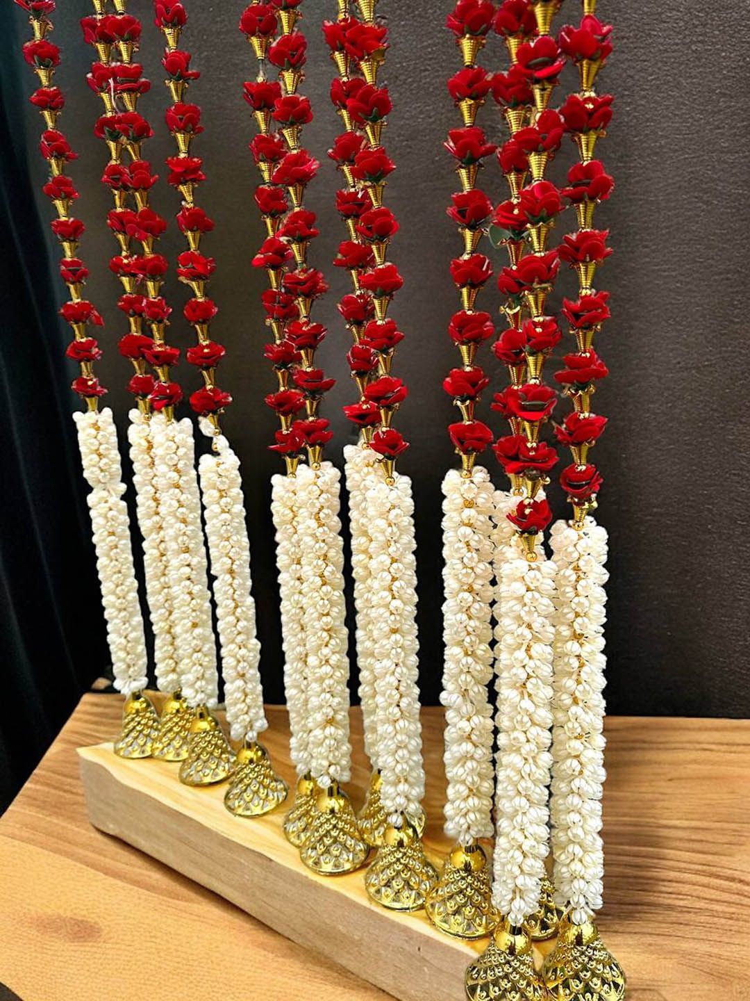 BS AMOR Red & White 8Pcs Artificial Flower Wall Hanging Toran