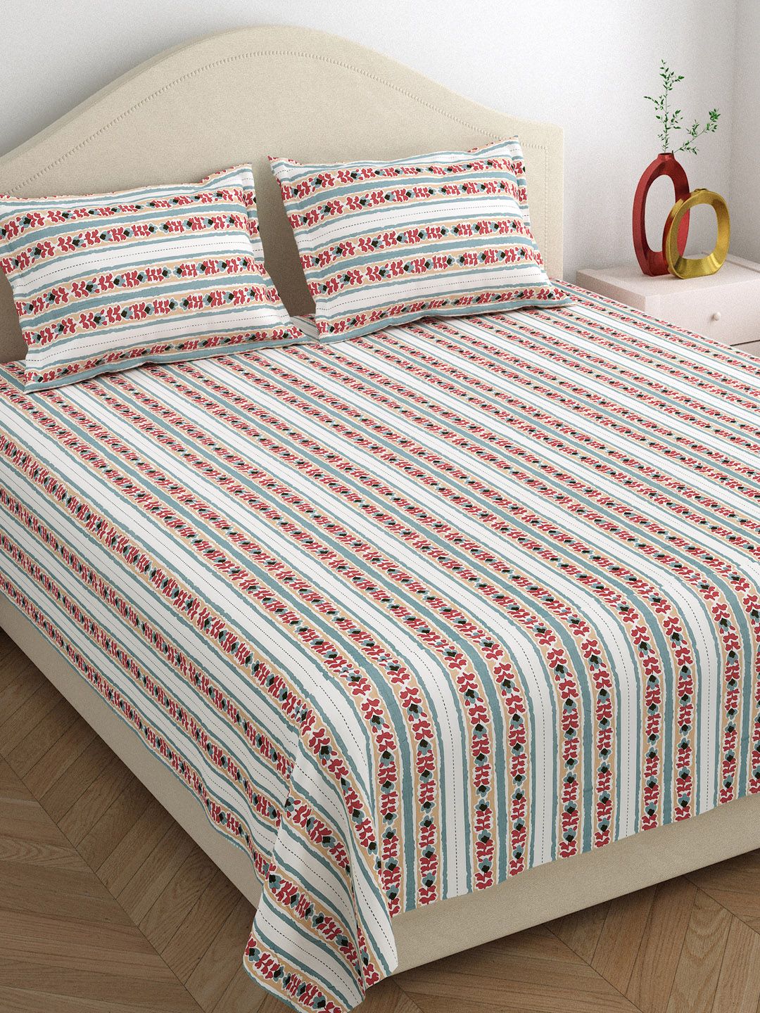 DREAM WEAVERZ Multicolor Floral Cotton 220 TC King Bedsheet With 2 Pillow Covers-picture-18