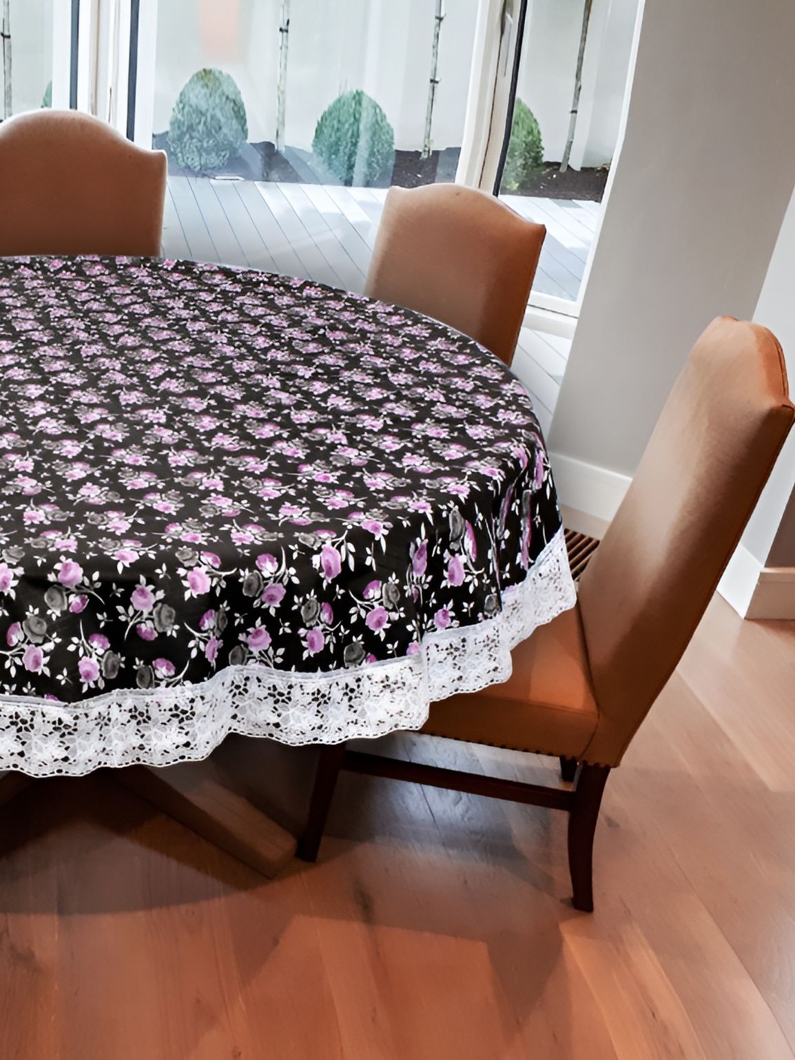 Stylista Black Waterproof Round 6-Seater Table Cover-picture-14