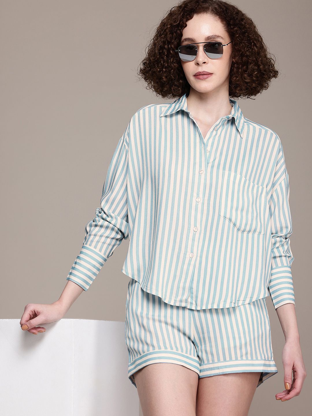 The Roadster Life Co. Women Printed Shirt & Shorts Co-Ords
