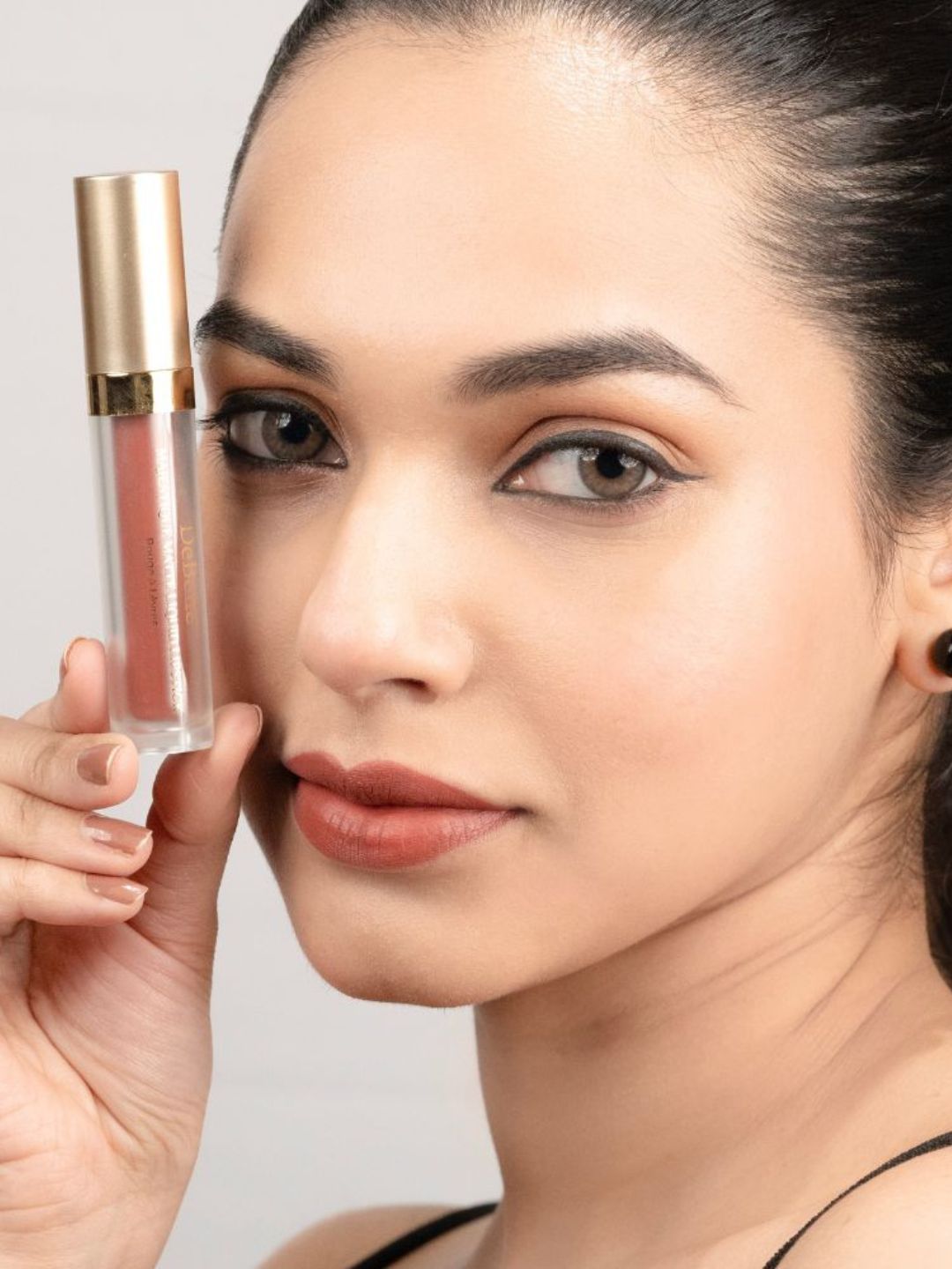 DeBelle Majestique Matte Long Lasting Liquid Lipstick 3.5 ml - Caramel Camille 07-picture-35