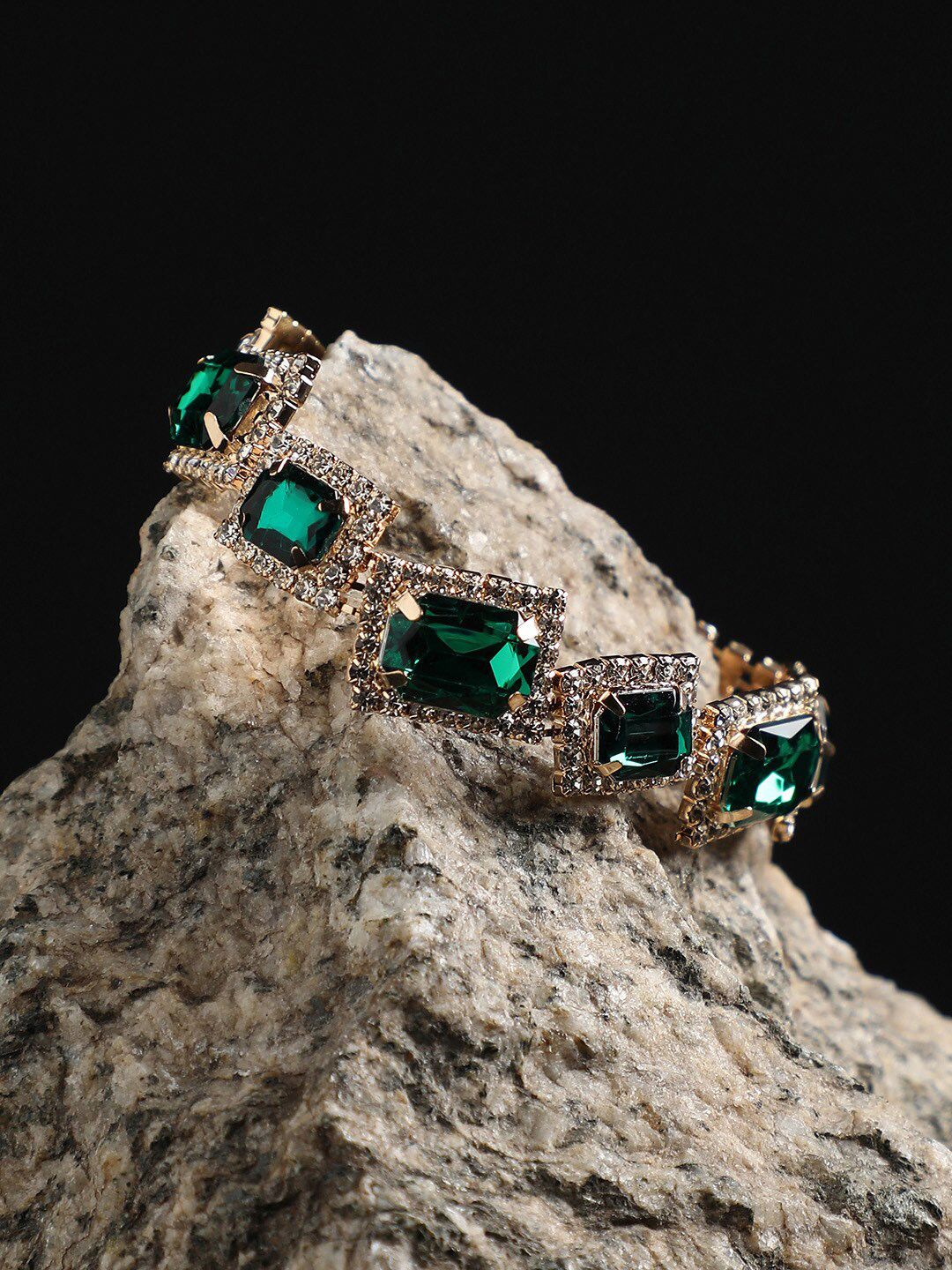 DressBerry Gold-Toned Gold-Plated Charm Bracelet-picture-19