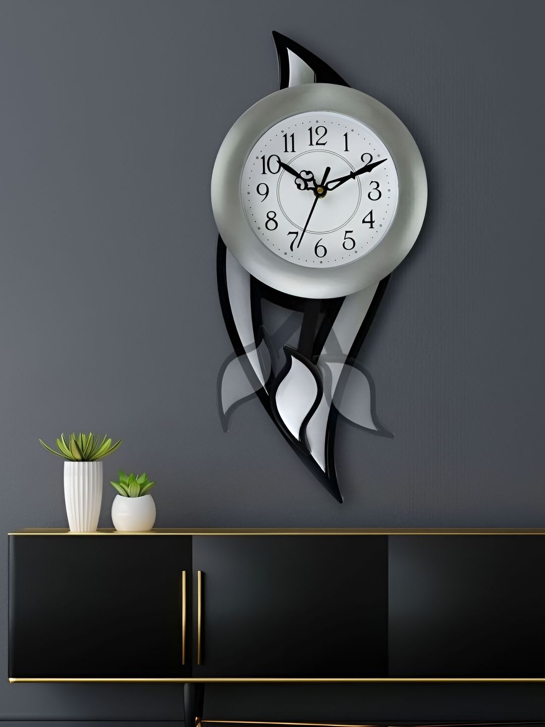 Attractionz Silver Toned & Black Round Shaped Pendulum Contemporary Analogue Wall Clock-picture-20