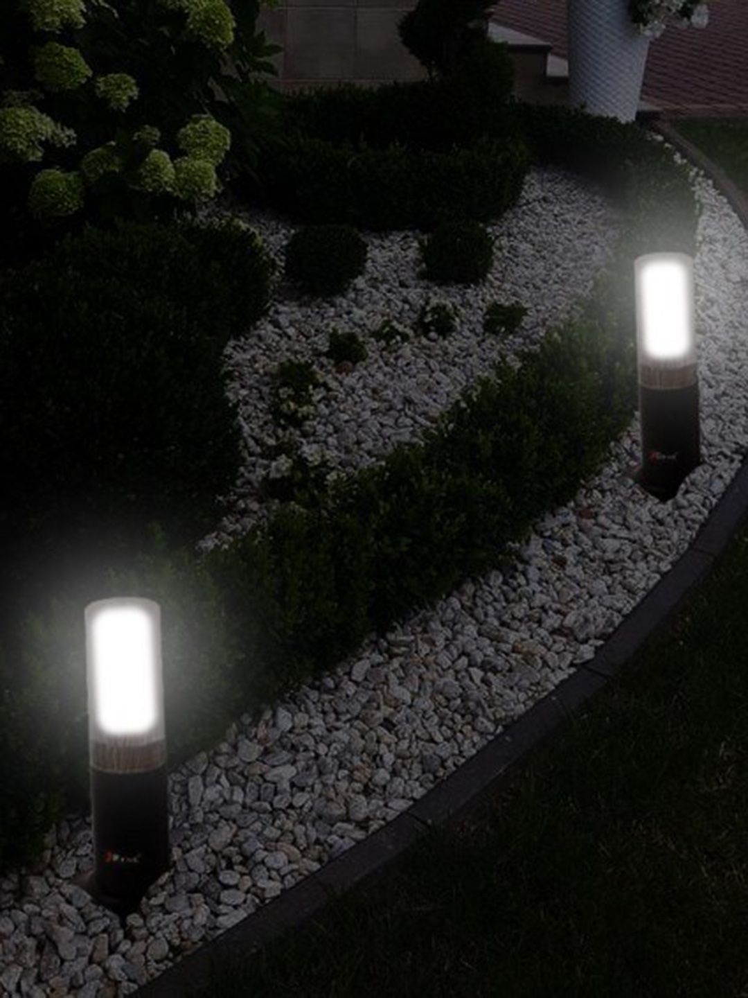 BENE Benjamin Bollard 2 Pieces Black & White Metal Self-Assembly Outdoor Lamps-picture-3