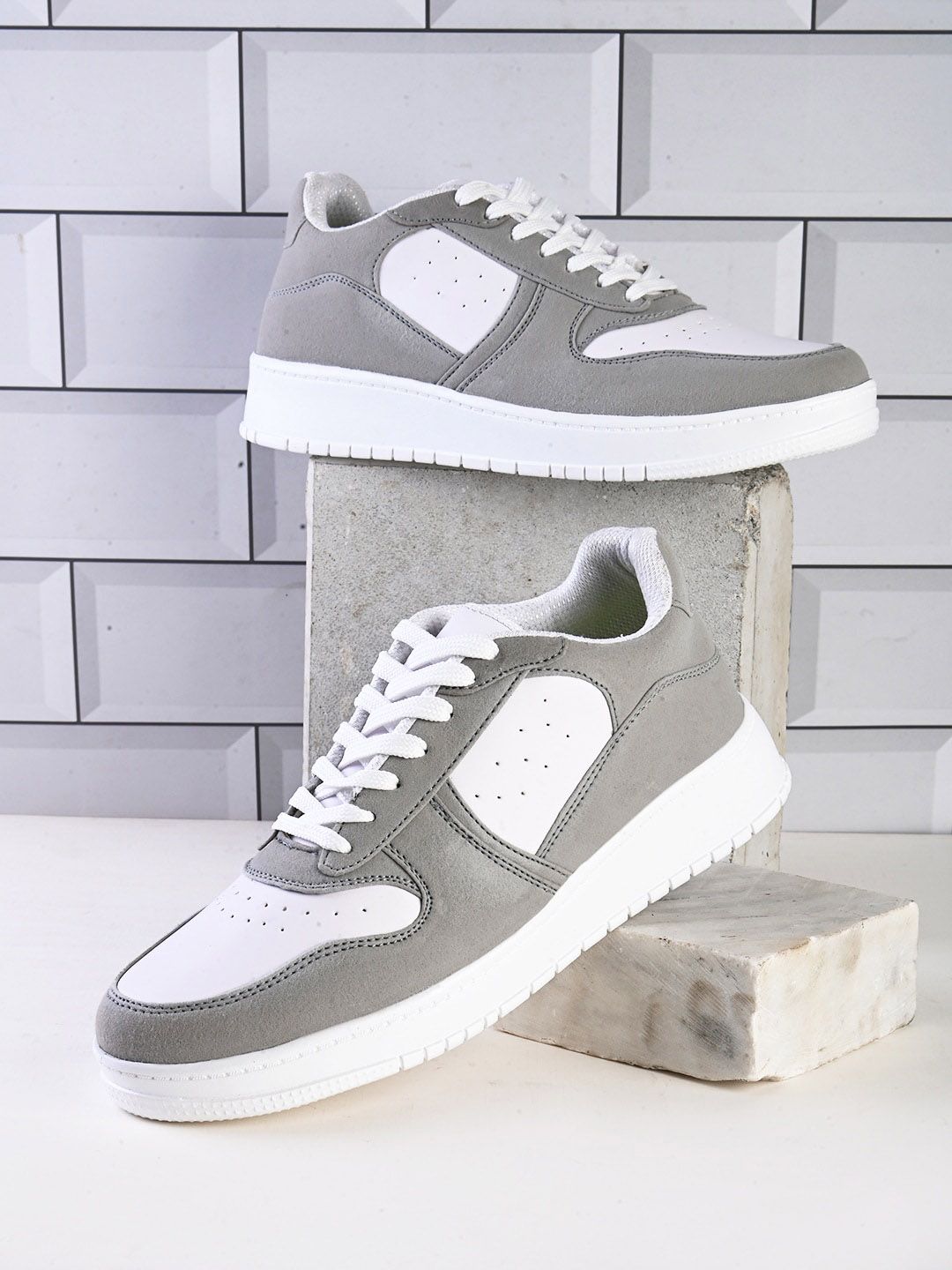The Roadster Lifestyle Co. Men Grey Round Toe Perforations Lightweight Sneakers-picture-40