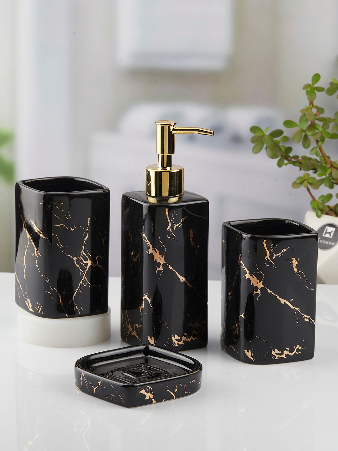 Kookee Black 4 pieces Abstract Ceramic Bath Accessories Set