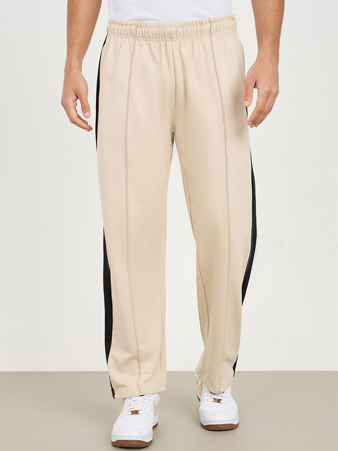 Styli Men Side Contrast Open Hem Relaxed Fit Joggers with Zip Pockets-picture-30