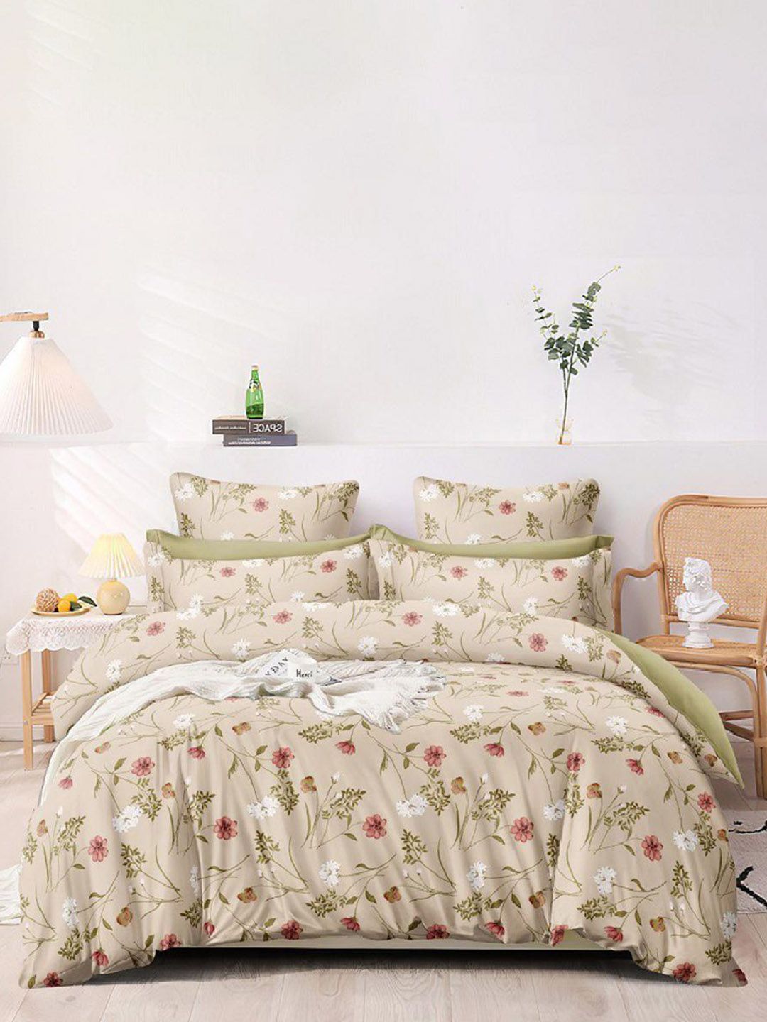 Laying Style Beige Floral Printed Fine Cotton Double King Bedding Set-image-37