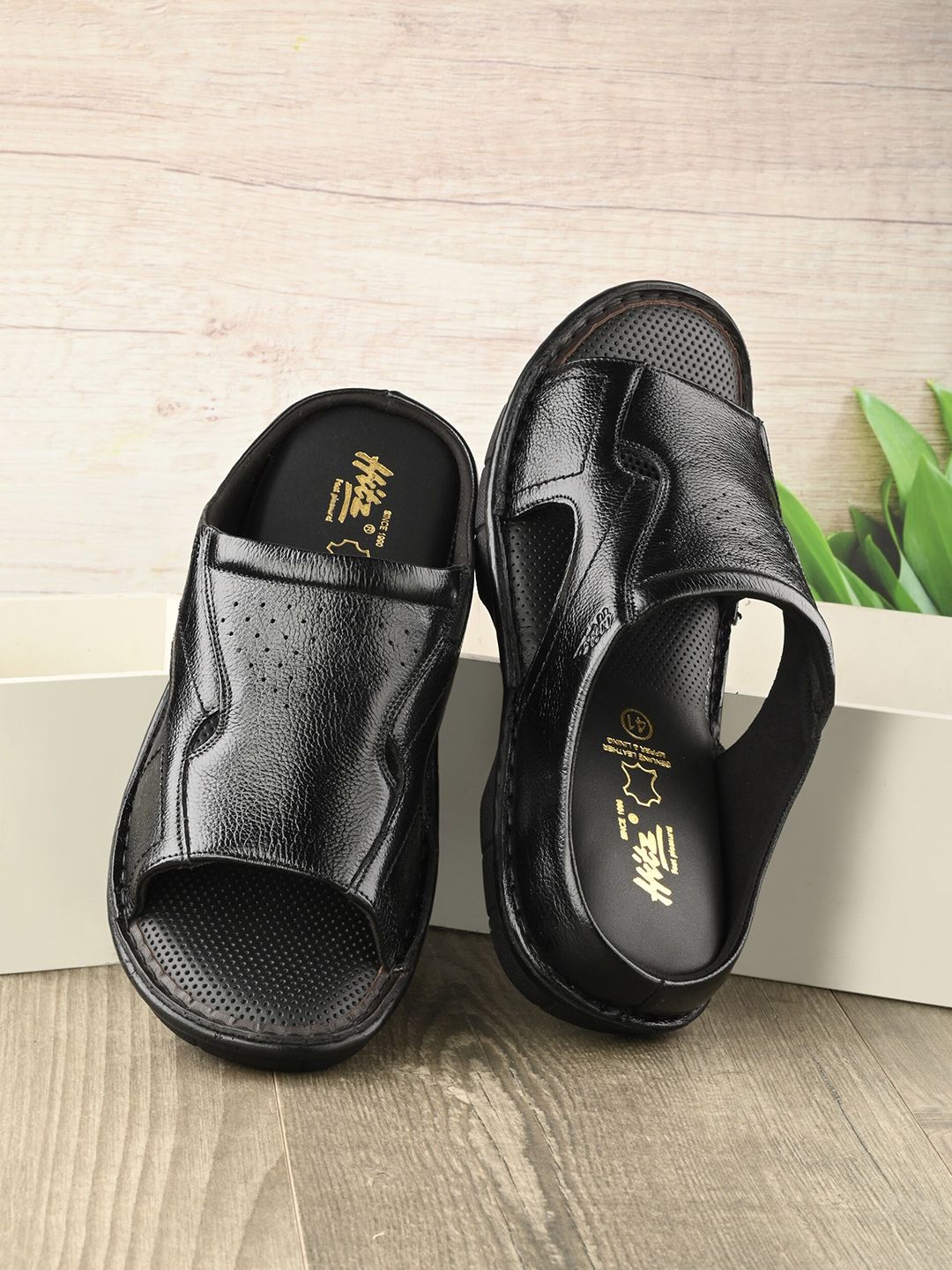 Hitz Men Textured Leather Comfort Sandals-image-2