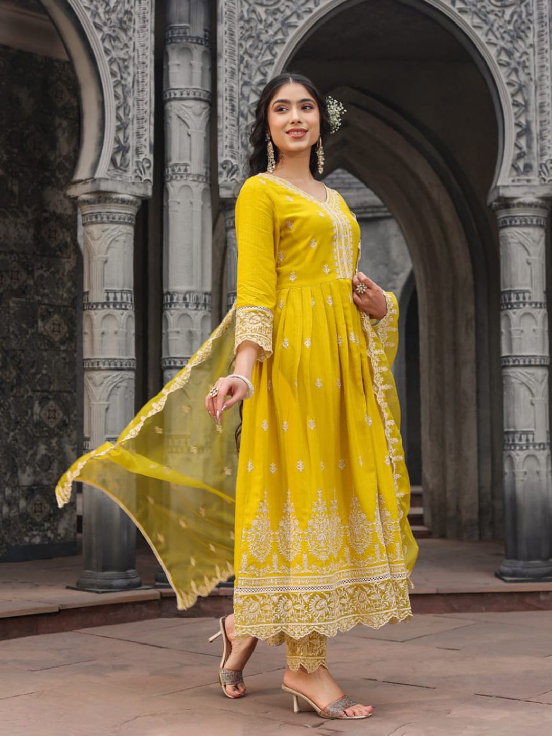 Ethnic Motifs Printed Thread Work Tie Up Kurta With Sharara & Dupatta main image 1