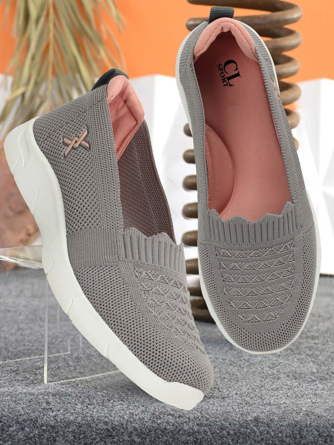 Carlton London Women Textured Round Toe Flyknit Mesh Slip-On Sneakers-picture-25