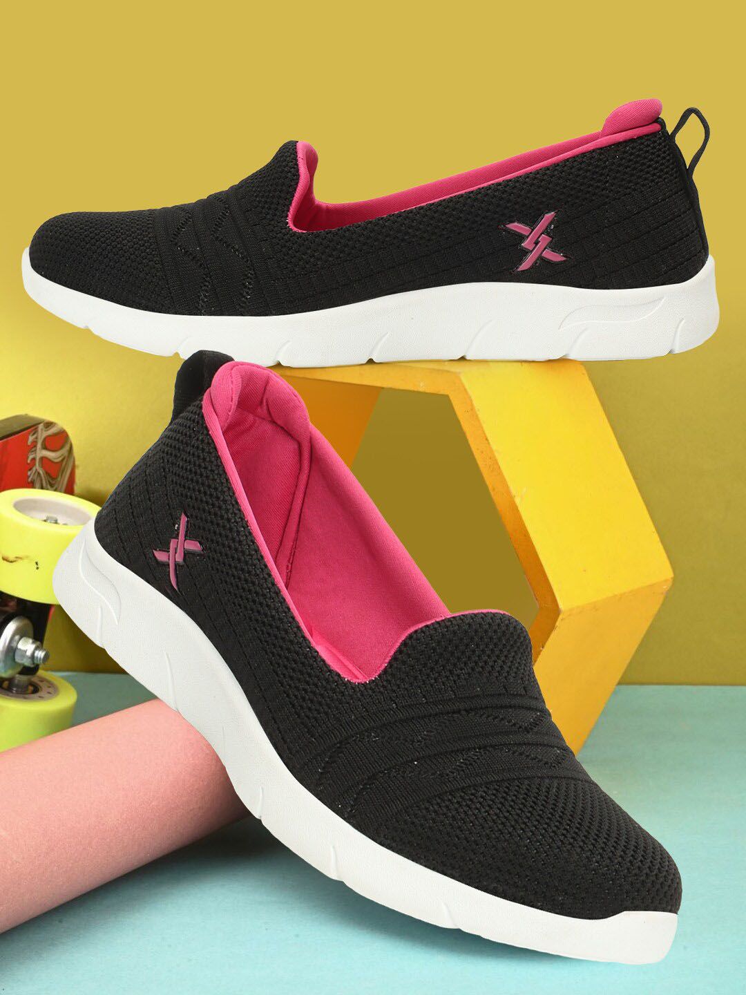 Carlton London Women Textured Flyknit Slip-On Sneakers-picture-21