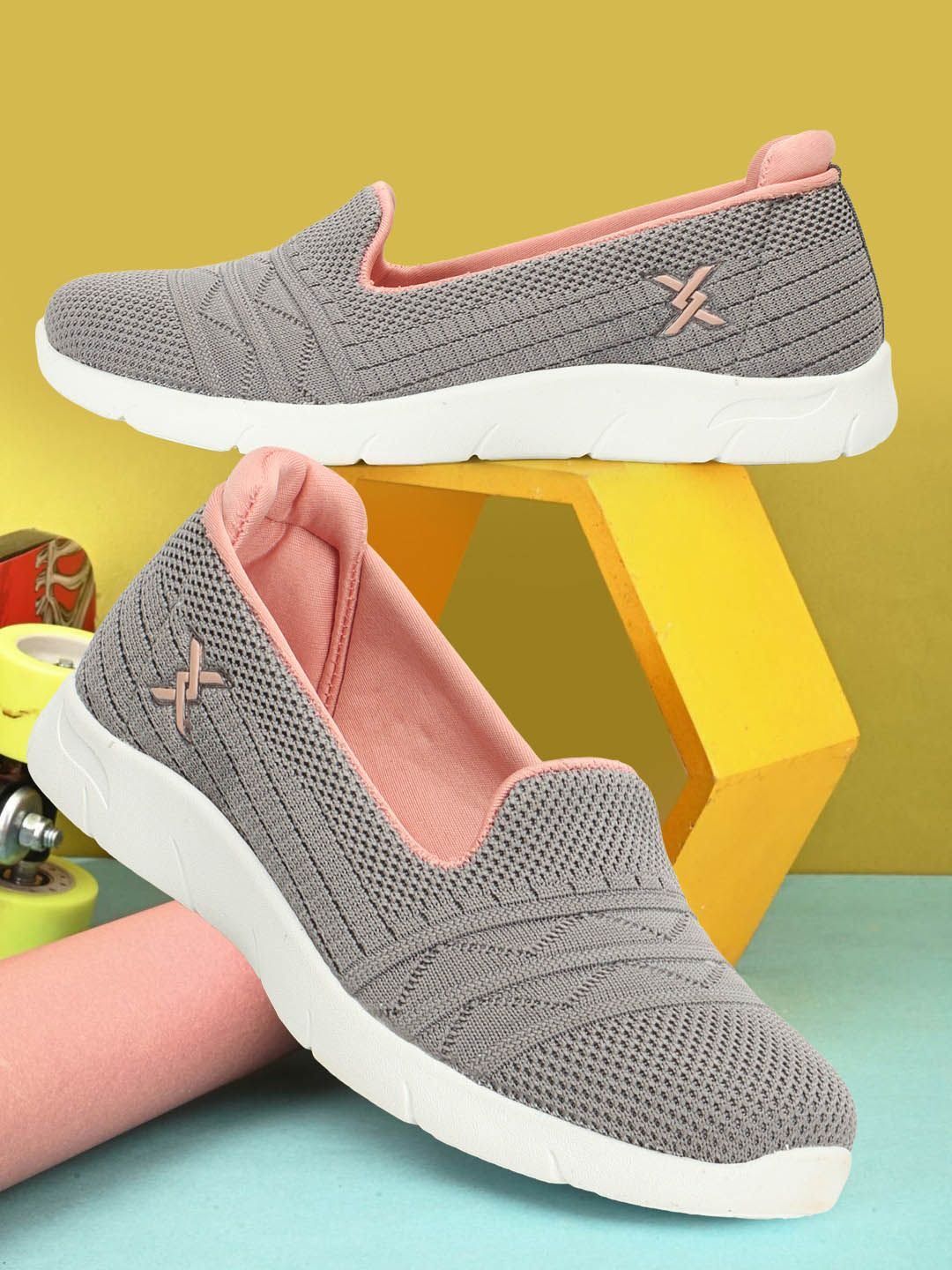 Carlton London Women Textured Flyknit Slip-On Sneakers-picture-22