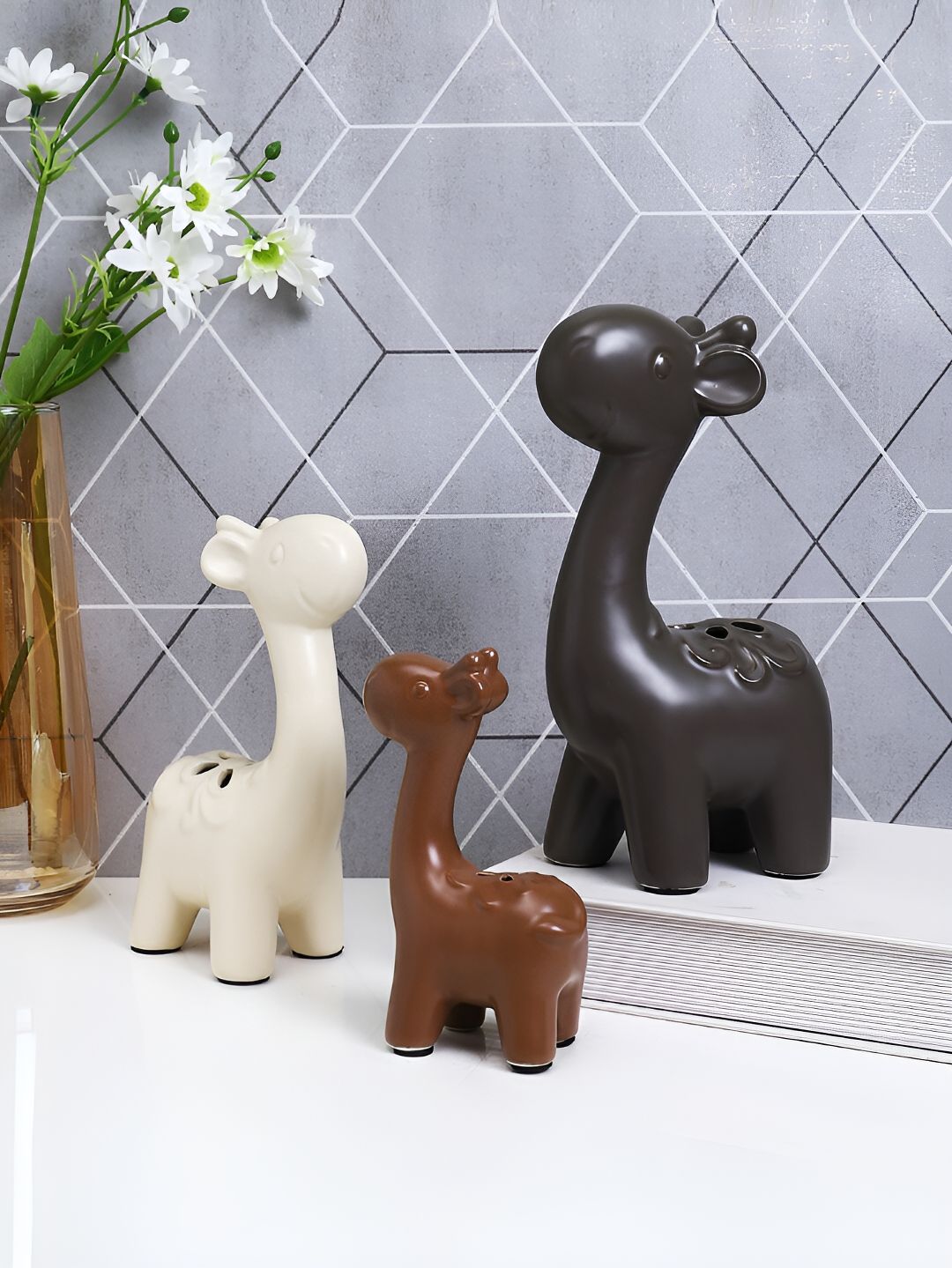 TAYHAA White & Black 3 Pieces Birds And Animals Ceramic Showpieces-picture-17