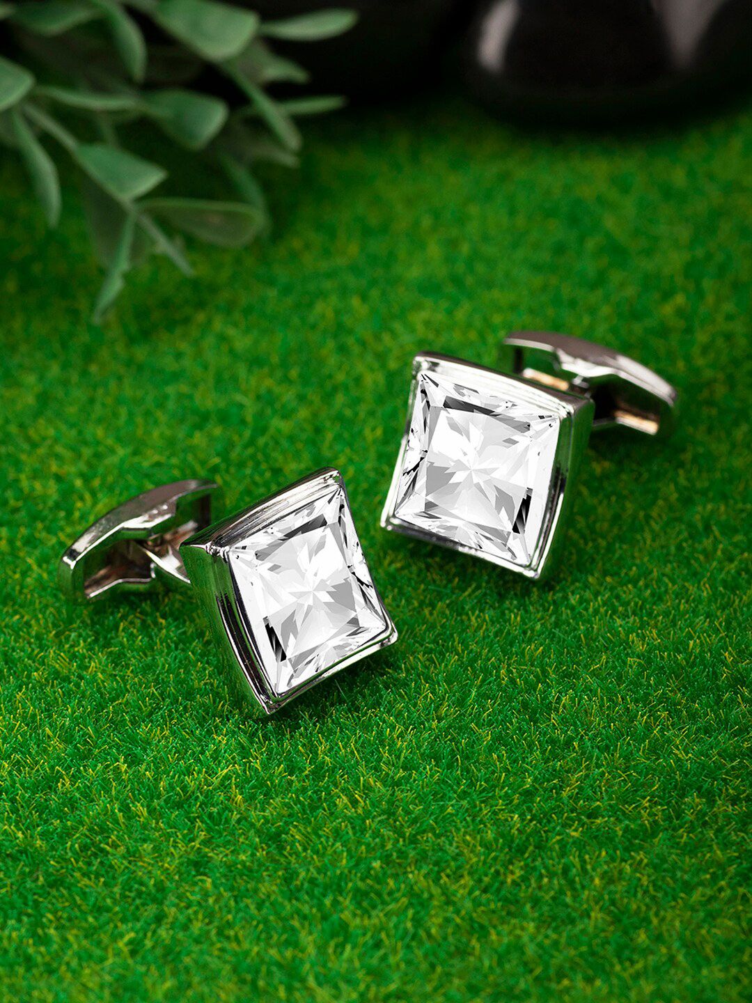 Peora Men Silver Plated Embellished Cufflink-picture-16