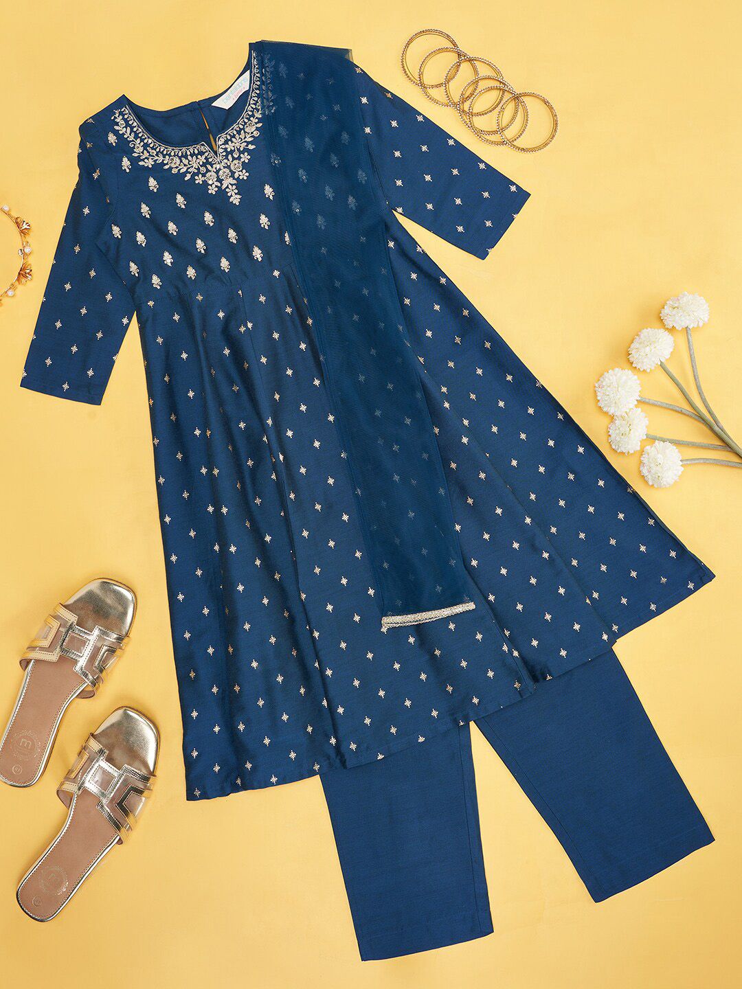 AKKRITI BY PANTALOONS Girls Ethnic Motifs Embroidered Kurta with Trousers & Dupatta-picture-36