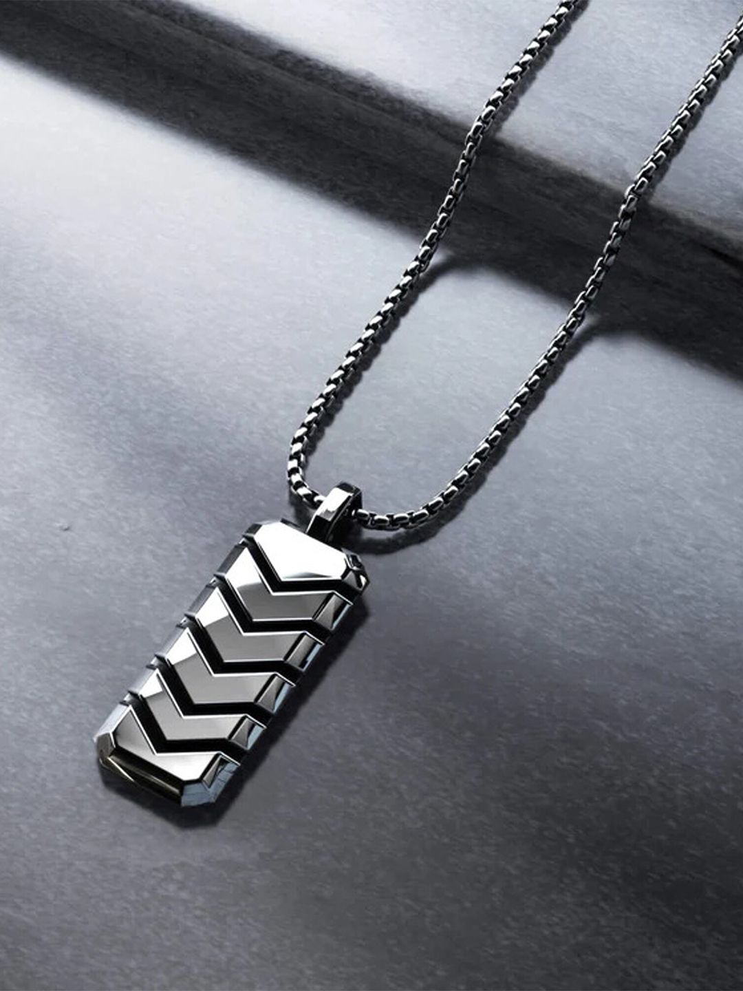 Fashion Frill Men Silver-Plated Bar-Shaped Pendants with Chains-picture-25