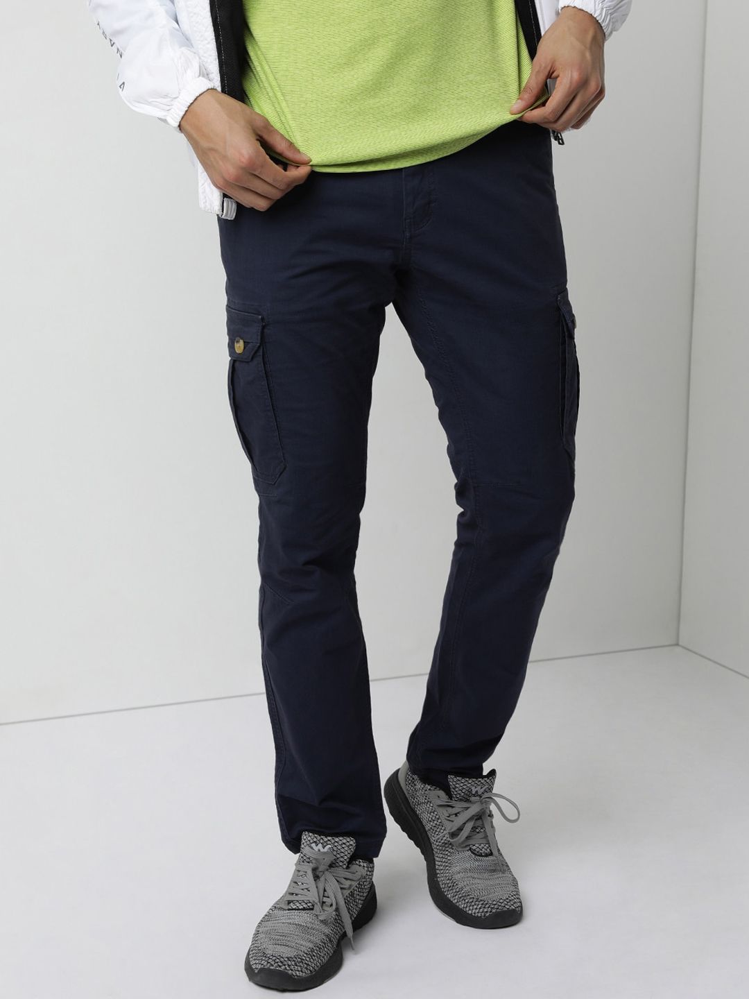 Wildcraft Men Relaxed Wrinkle Free Cargos Trousers-picture-24