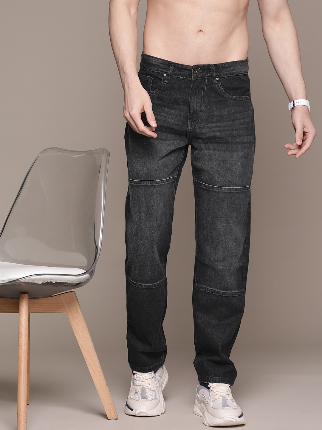 Roadster Men Relaxed Fit Light Fade Pure Cotton Jeans