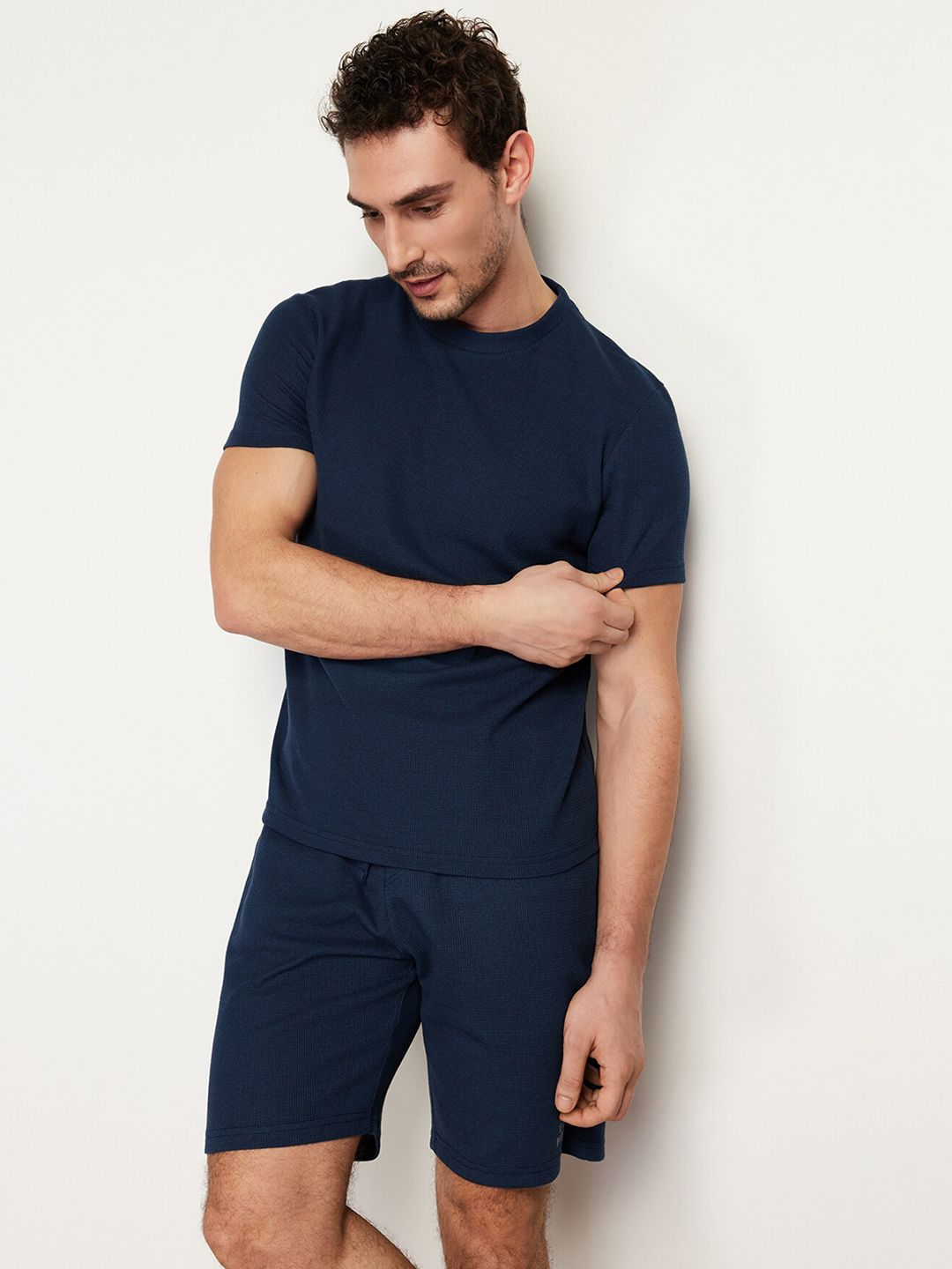 Trendyol Round Neck T-Shirt & Shorts-picture-45