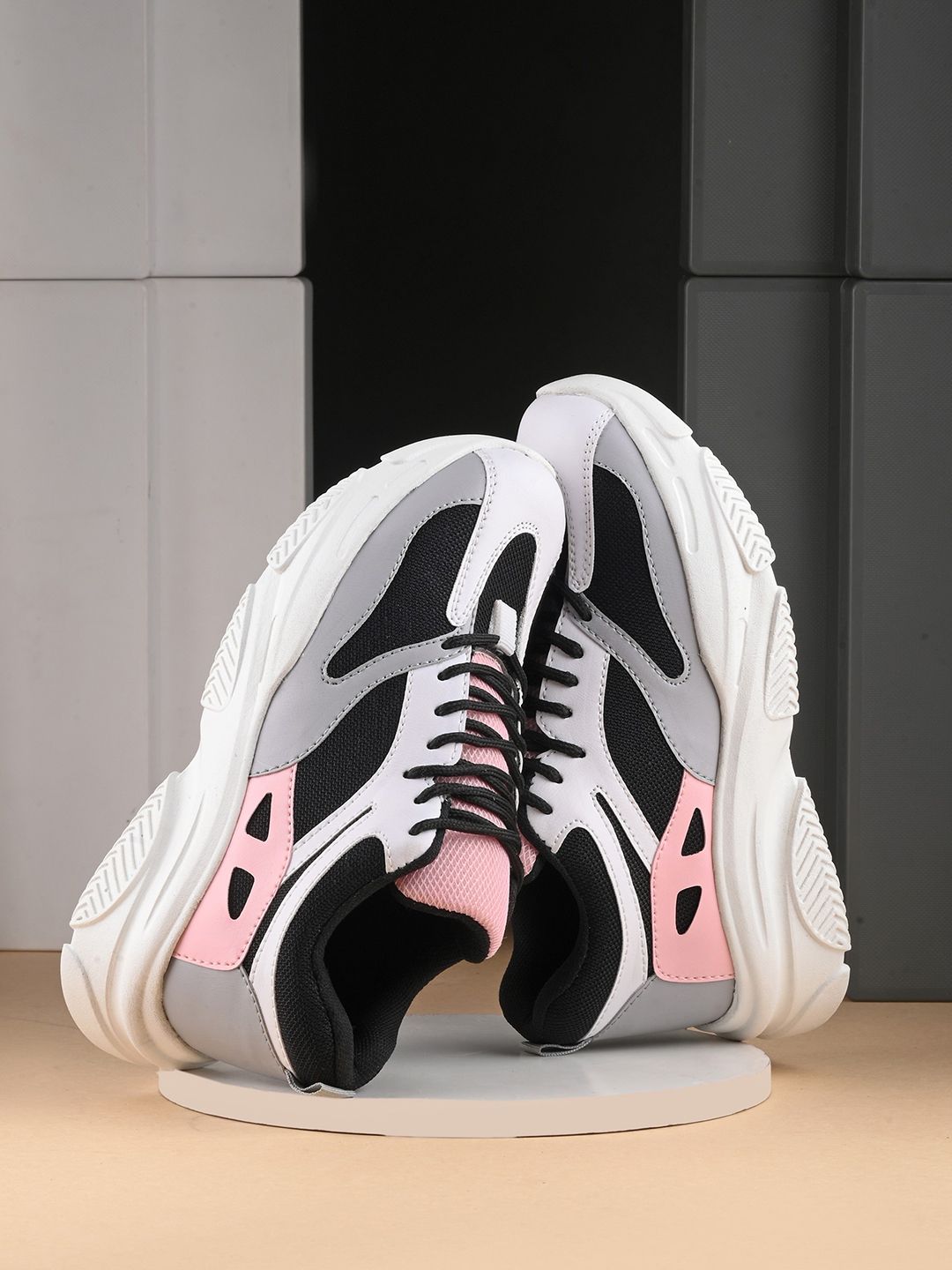 The Roadster Lifestyle Co Women Textured Casual Sneakers-picture-13