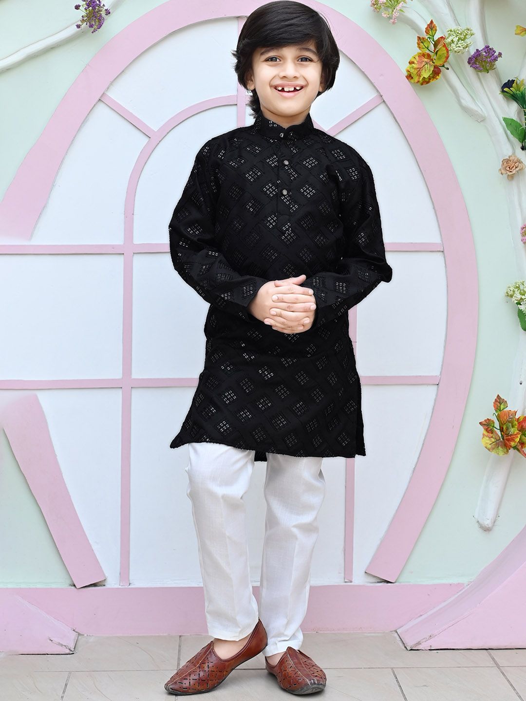 ahhaaaa Boys Geometric Embroidered Mandarin Collar Straight Kurta With Pyjama-picture-13