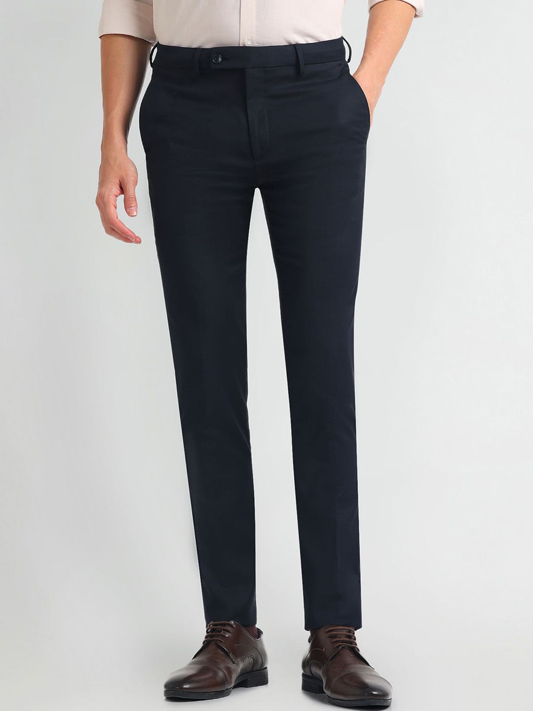 Arrow Men Mid-Rise Slim Fit Trousers