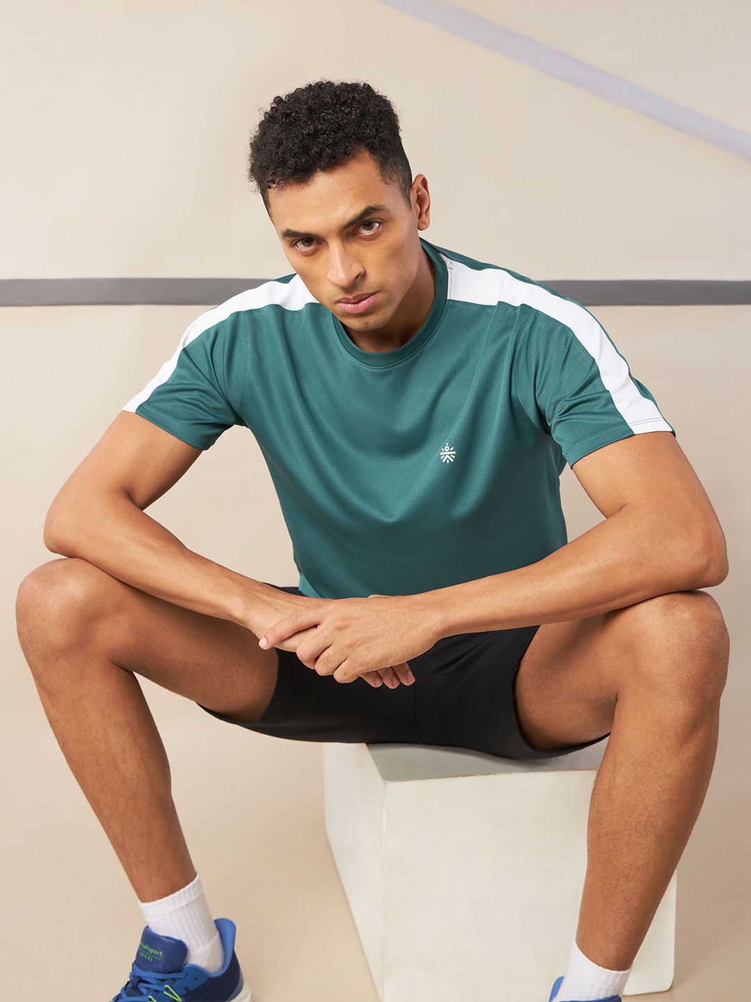 Cultsport Shoulder Pop Active T-shirt