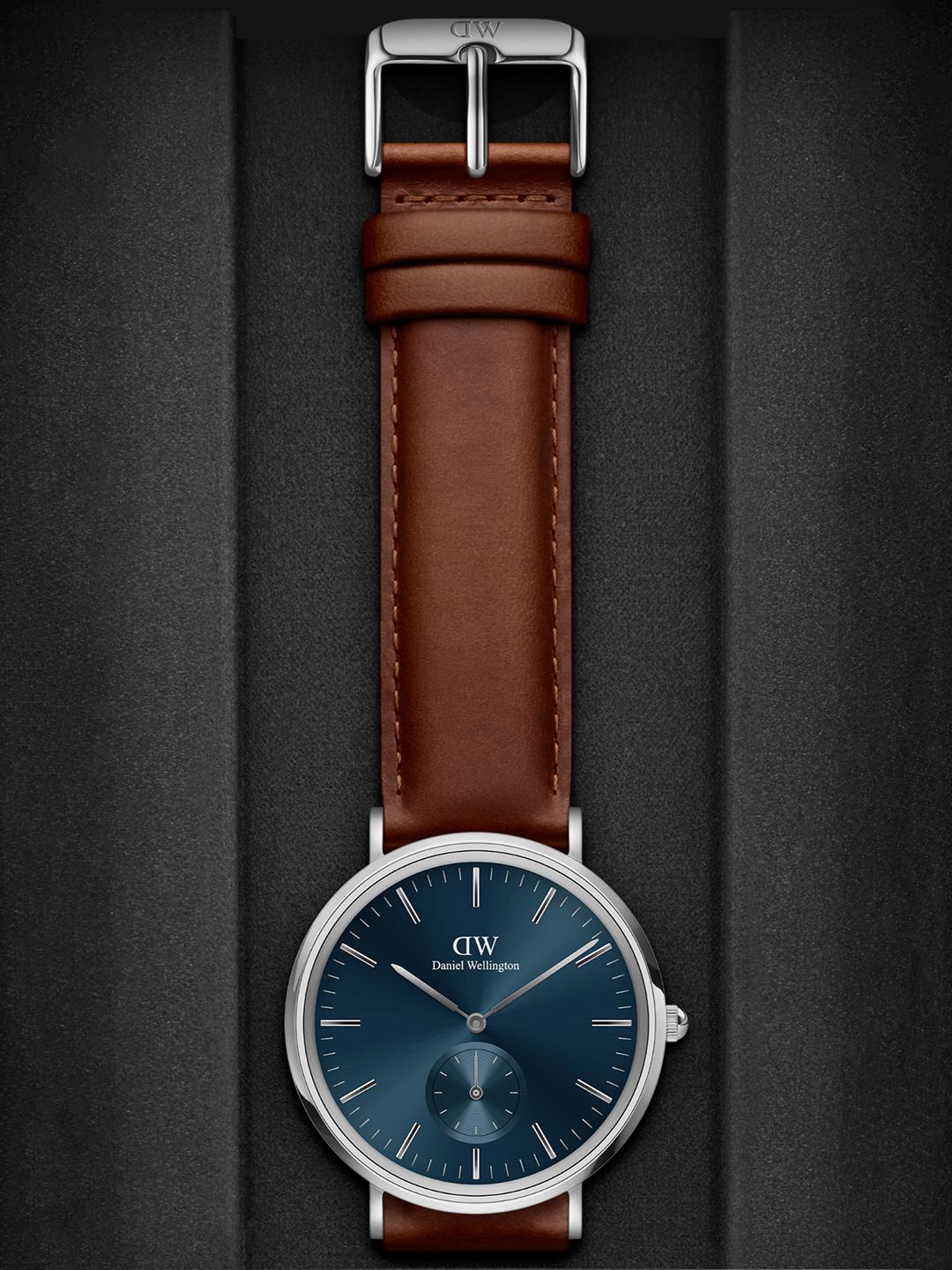 Daniel Wellington Men Textured Dial & Leather Straps Analogue Watch DW00100709K-picture-34