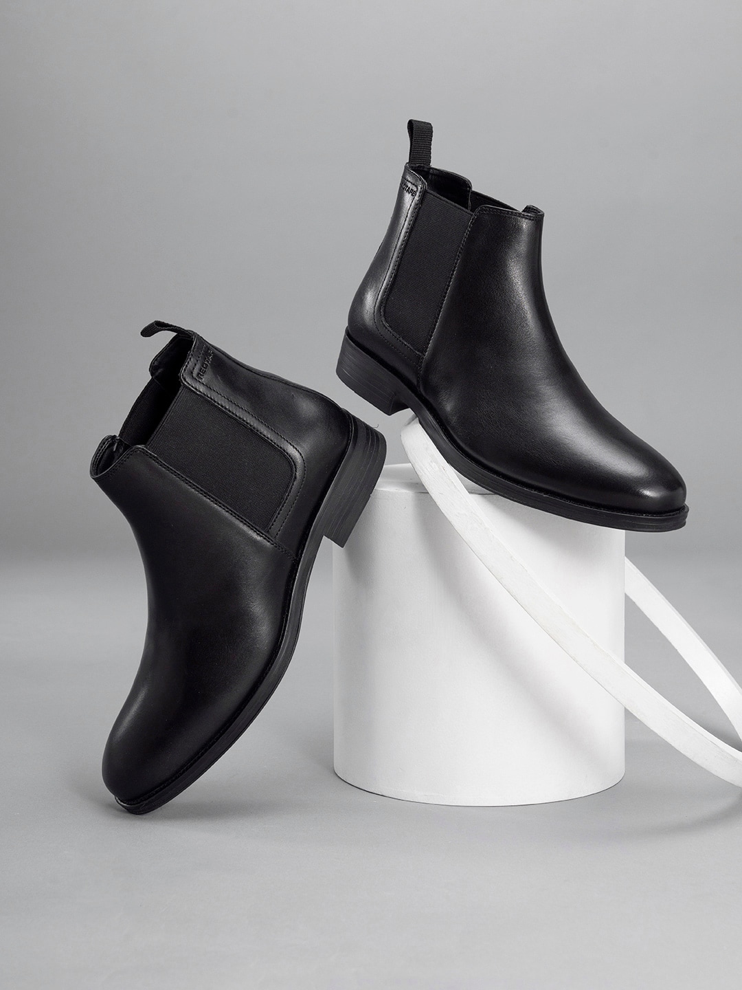 Red Tape Men Leather Chelsea Boots