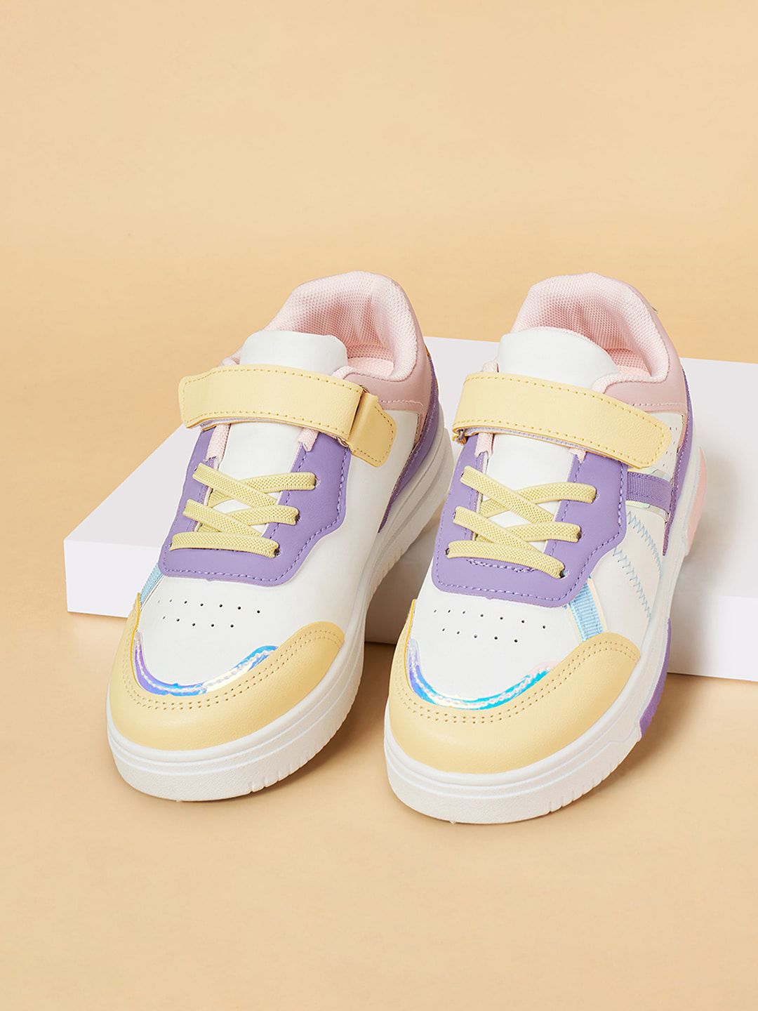 Pantaloons Junior Girls Colourblocked Round Toe Sneakers-picture-33