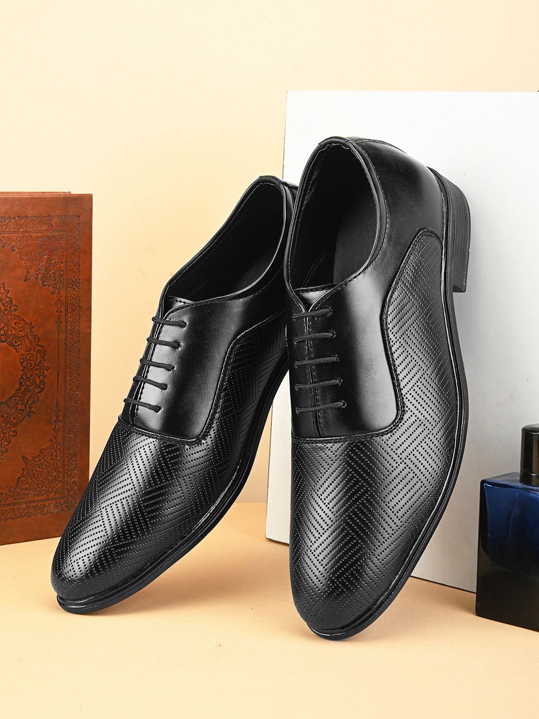 Provogue Men Textured Round Toe Formal Derbys-picture-15