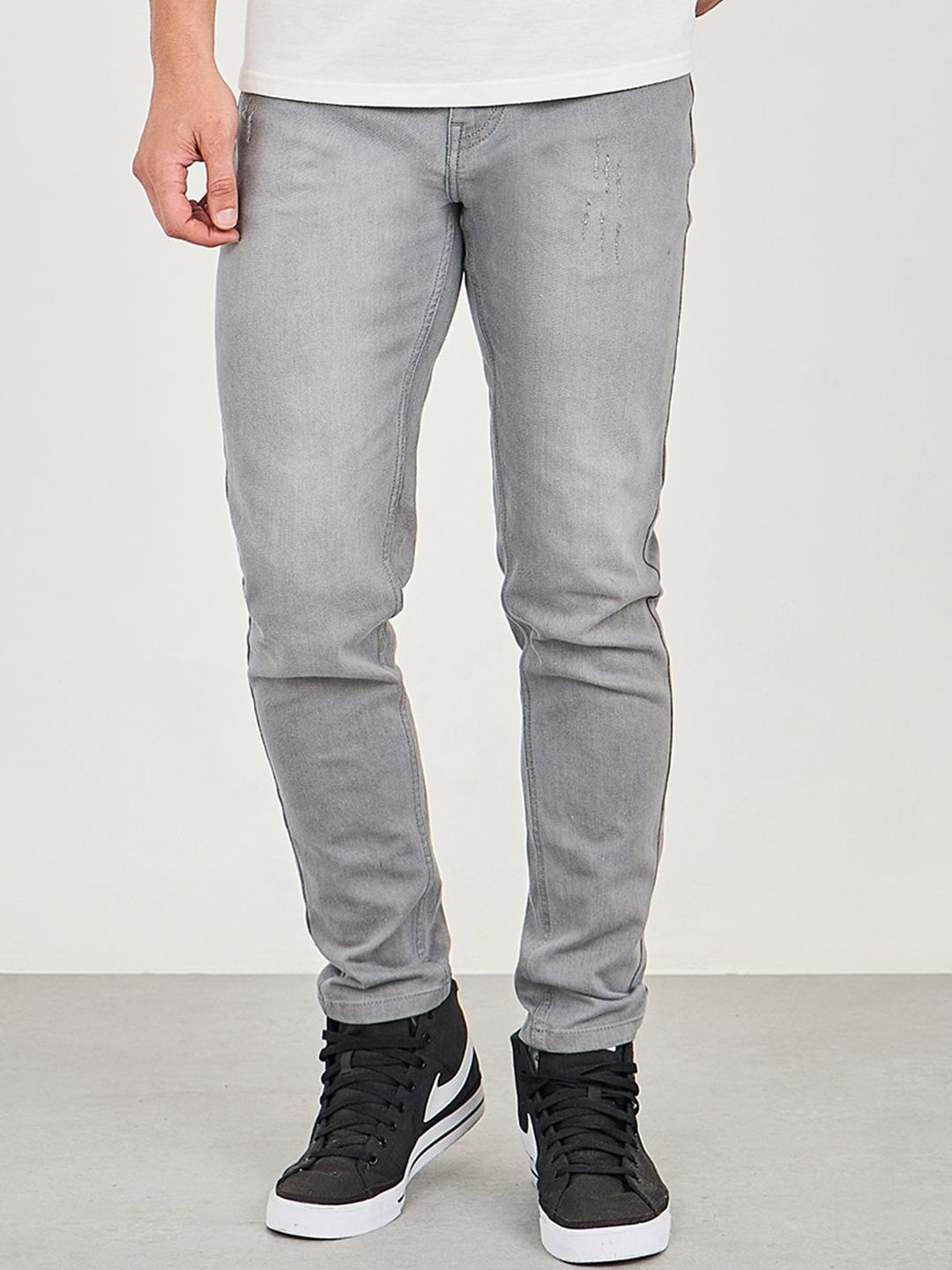 Styli Men Mid Rise Light Wash Ripped Skinny Jeans-picture-10